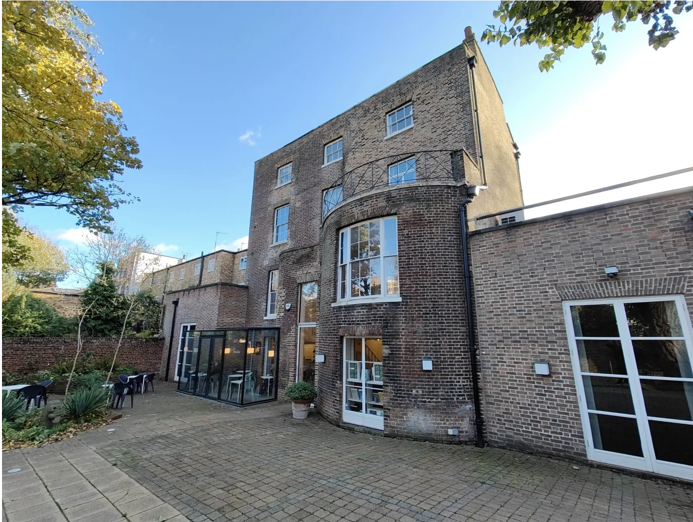 Article in Islingtonnow.co.uk about Canonbury gallery launch. 