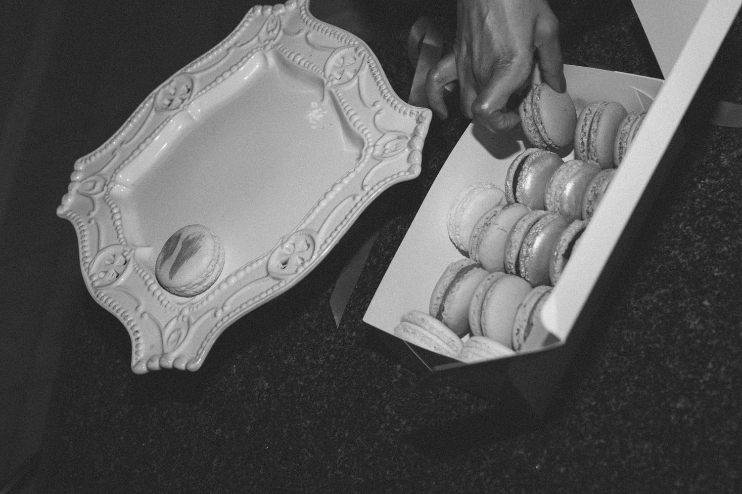 HOSTED-Dinnerparty-macarons-balck-and-white.jpg