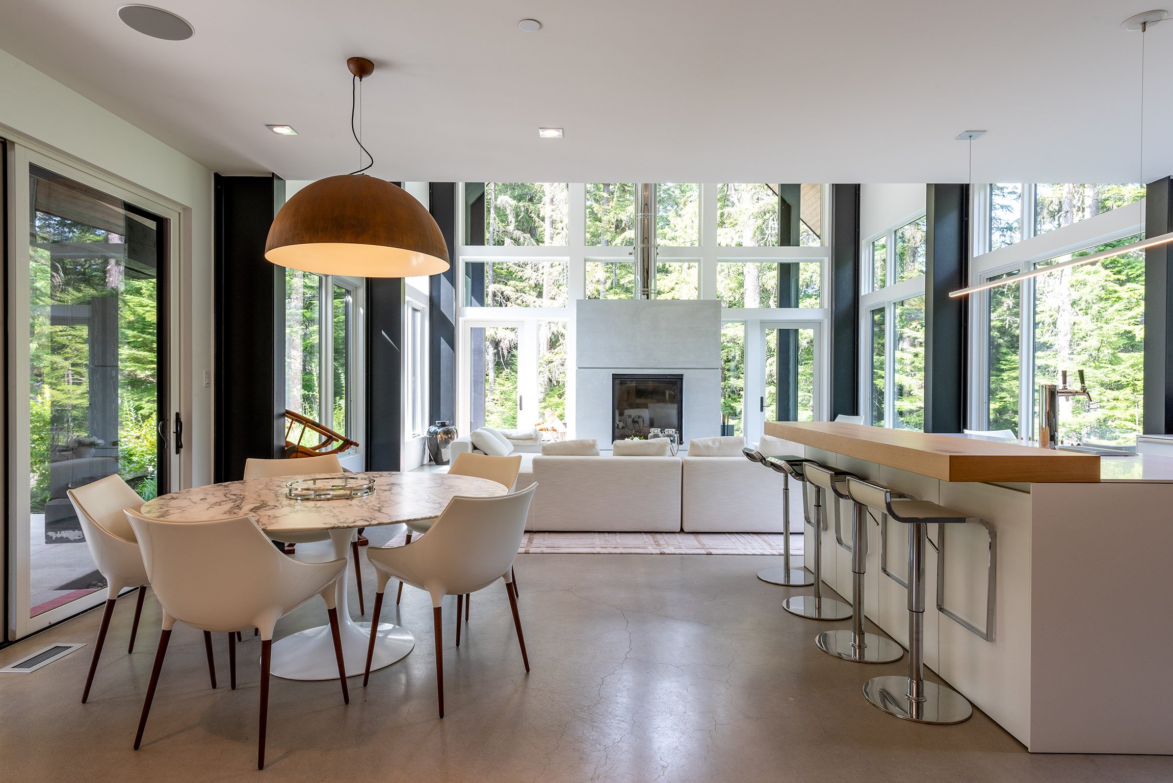 Wedgewood-DiningBarLiving1 copy.jpg