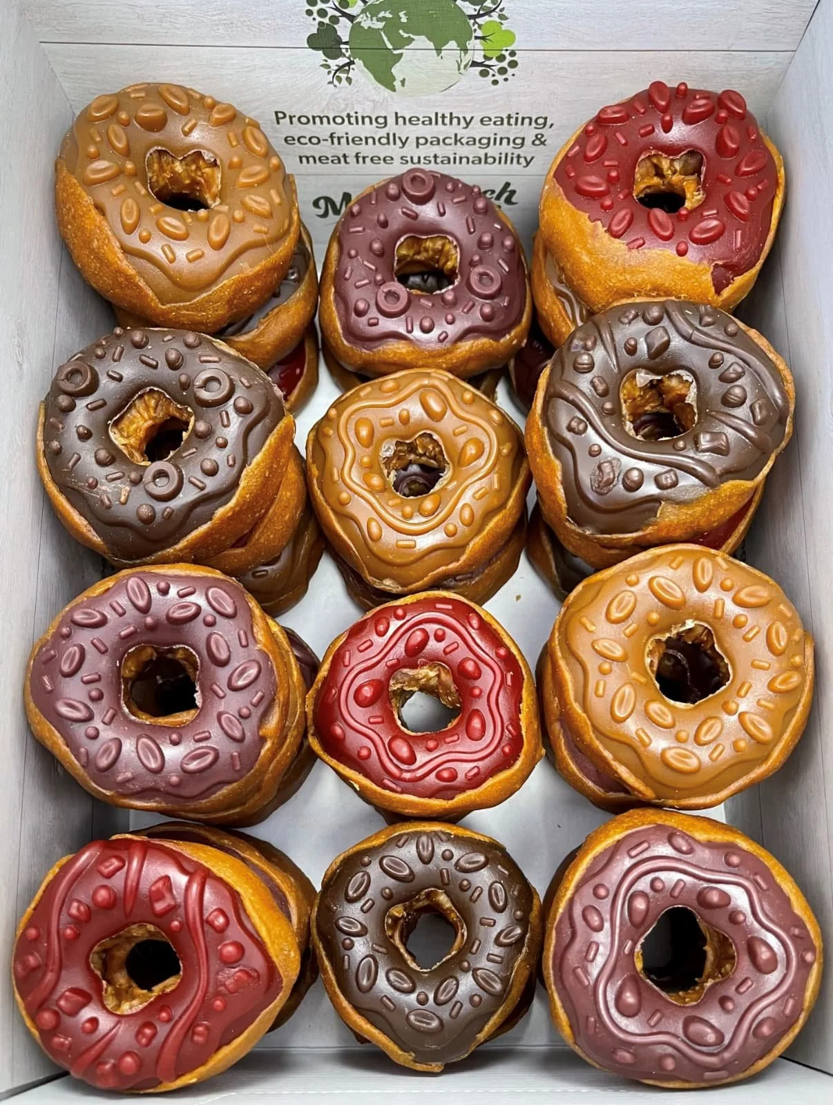 DonutsinBox_Maks206x1600.jpg