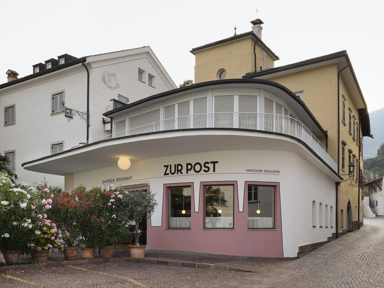 03_ZurPost_CLEMENSphotography.jpg