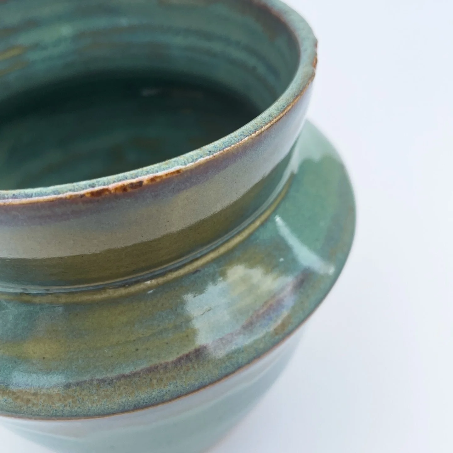 I&rsquo;ll be honest, I needed a change from the pastel blue and pink cascade glazes I&rsquo;ve been using. Opening the kiln is always such a joy and I&rsquo;d reached a point where I knew what each kiln would look like. I was missing the drama of fa