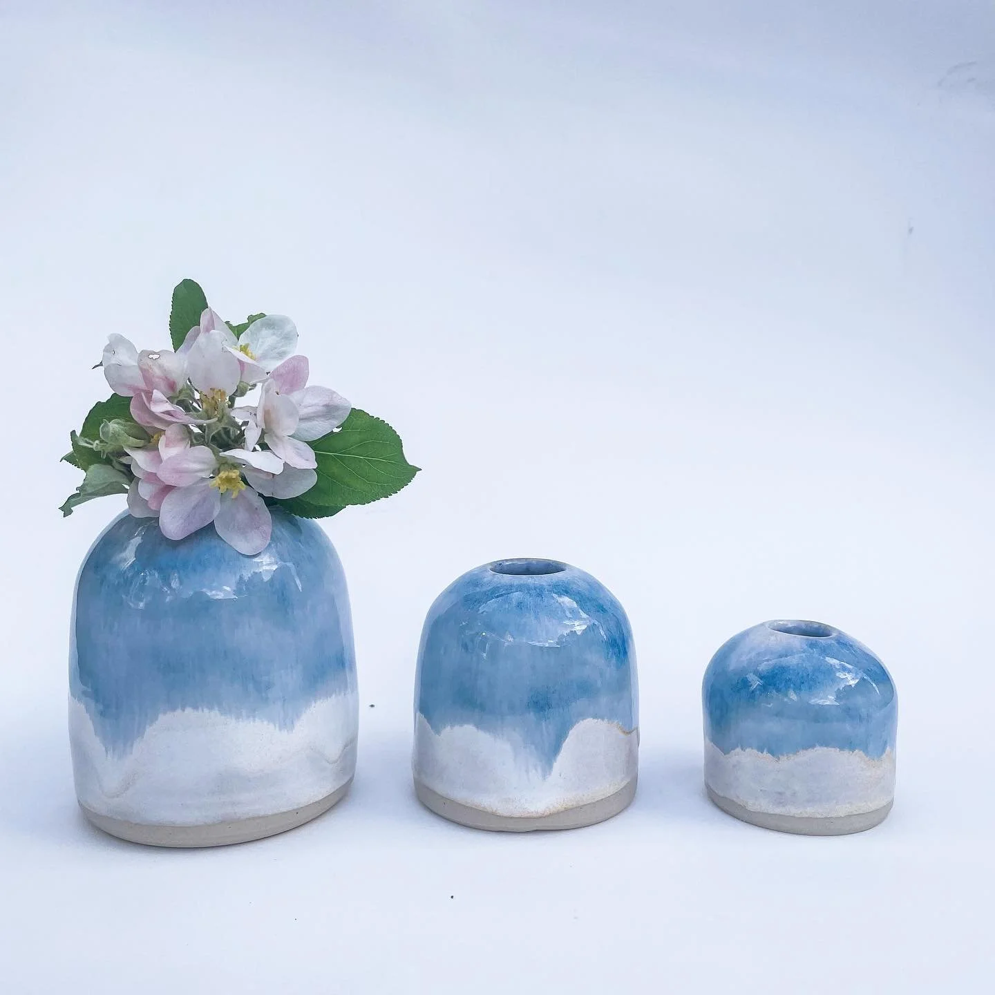 Trio of vases ~ available at @arthouse_galleries Woking

I&rsquo;m meeting @natasha.vasiliki.ceramics today to try a different medium. Crafting some stained glass. 😅 
.
.
.
.
.
#ceramic #pottery #clay #stainedglass #home #homedecor #ceramicart