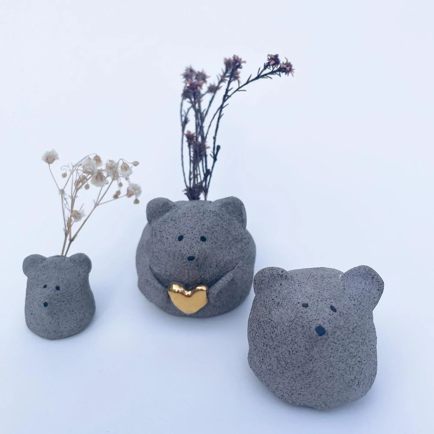Tiny bears 🐻 
.
.
.
.
.
#clay #ceramics #pottery #bear #clayanimals #handmade #claystagram