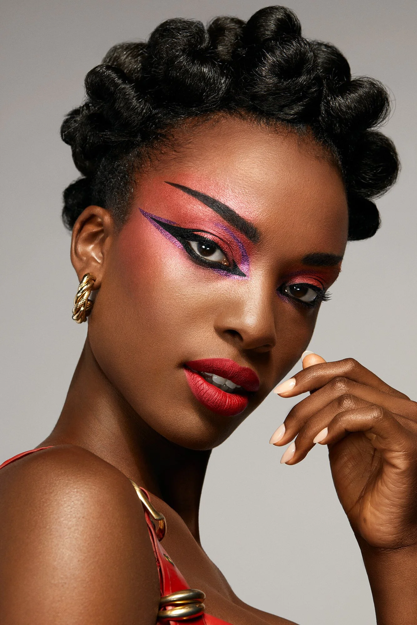 1574-HAUS-05D-EYELINERS-HL_IDENTIFY_ANA_03_114.jpg