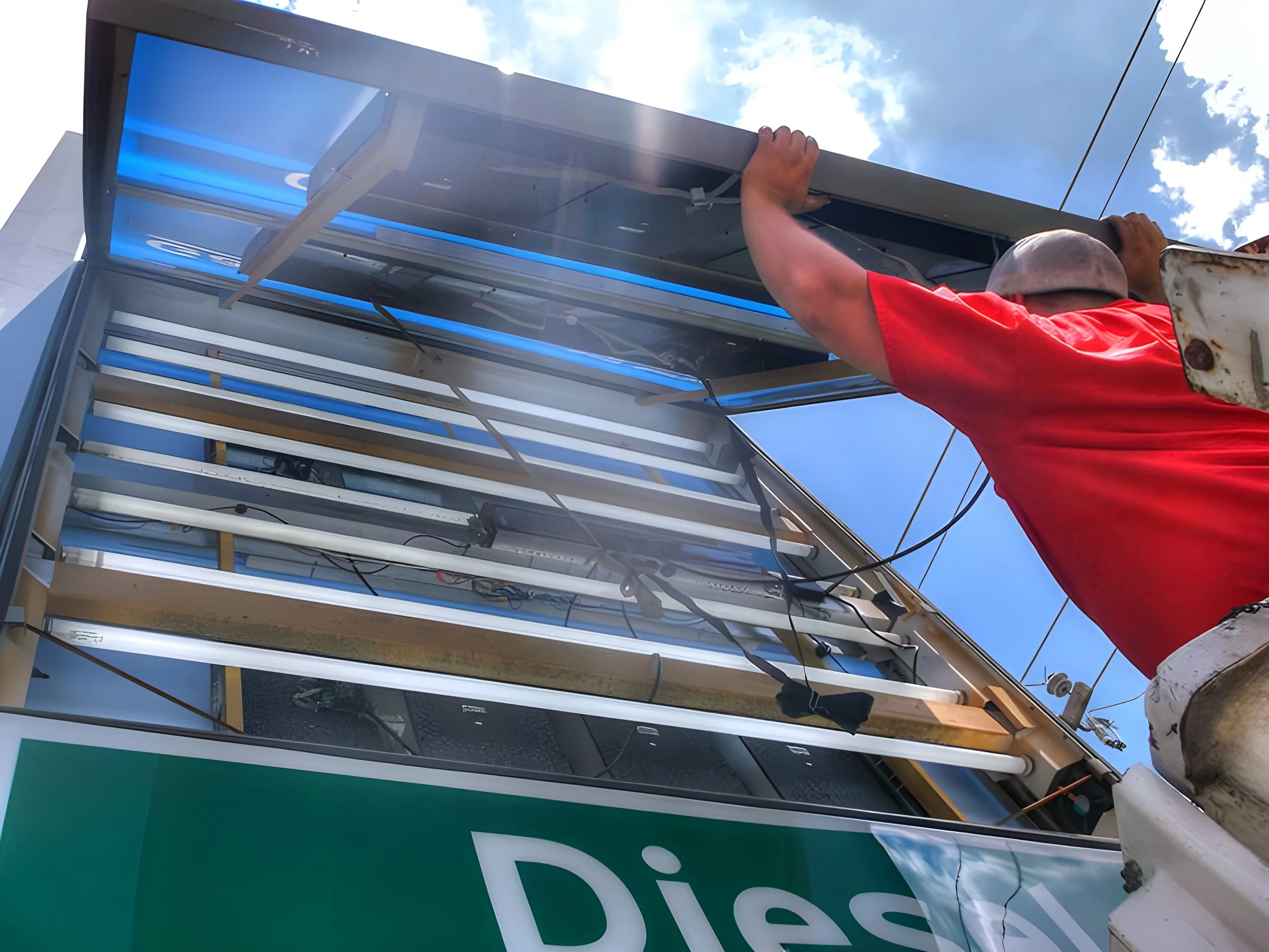 Sign Repair Near Me Services Provide Quick and Reliable Solution for Damaged Signs Sign Repair Near Me Services Provide Quick and Reliable Solution for Damaged Signs