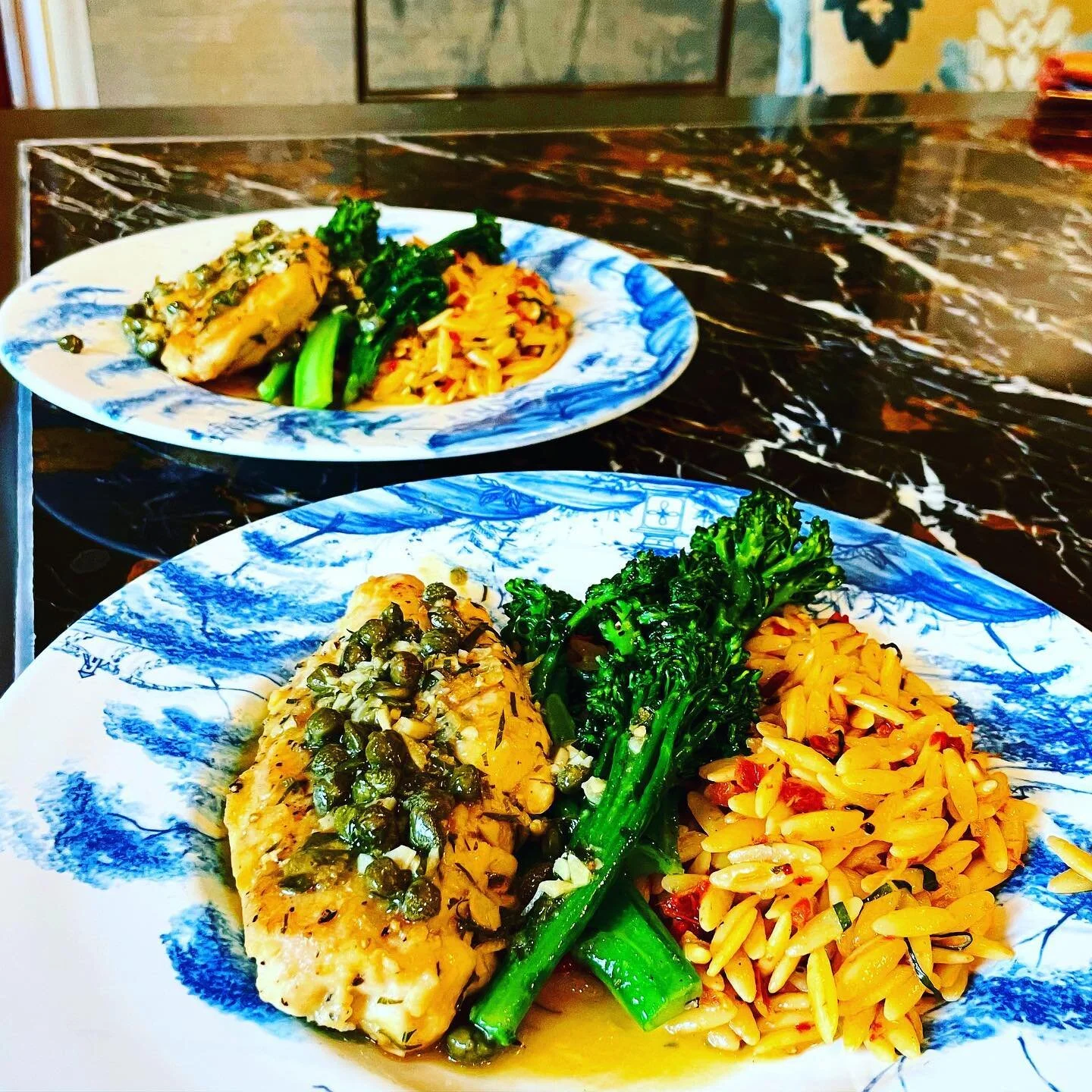 Ode to #thebear #fx 
Chicken Picatta, Broccolini &amp; Sundried Tomao &amp; Basil Orzo
#cincinnati #cincinnatiprivatechef #ohioprivatechef #cincinnatichef