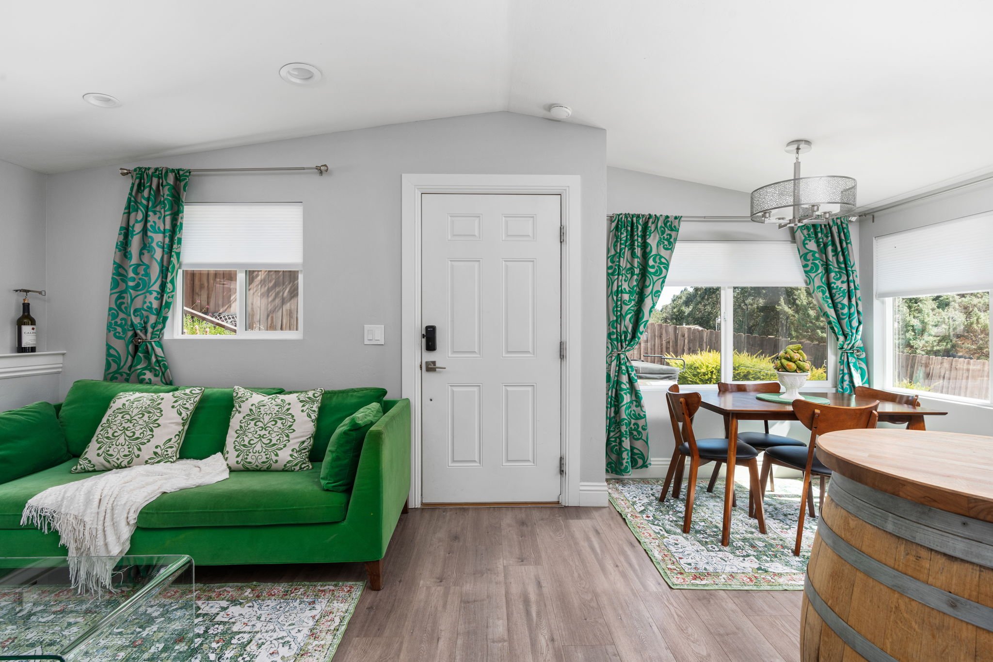 106-web-or-mls-Coastal Harvest Hideaways - Paso Robles-8.jpg