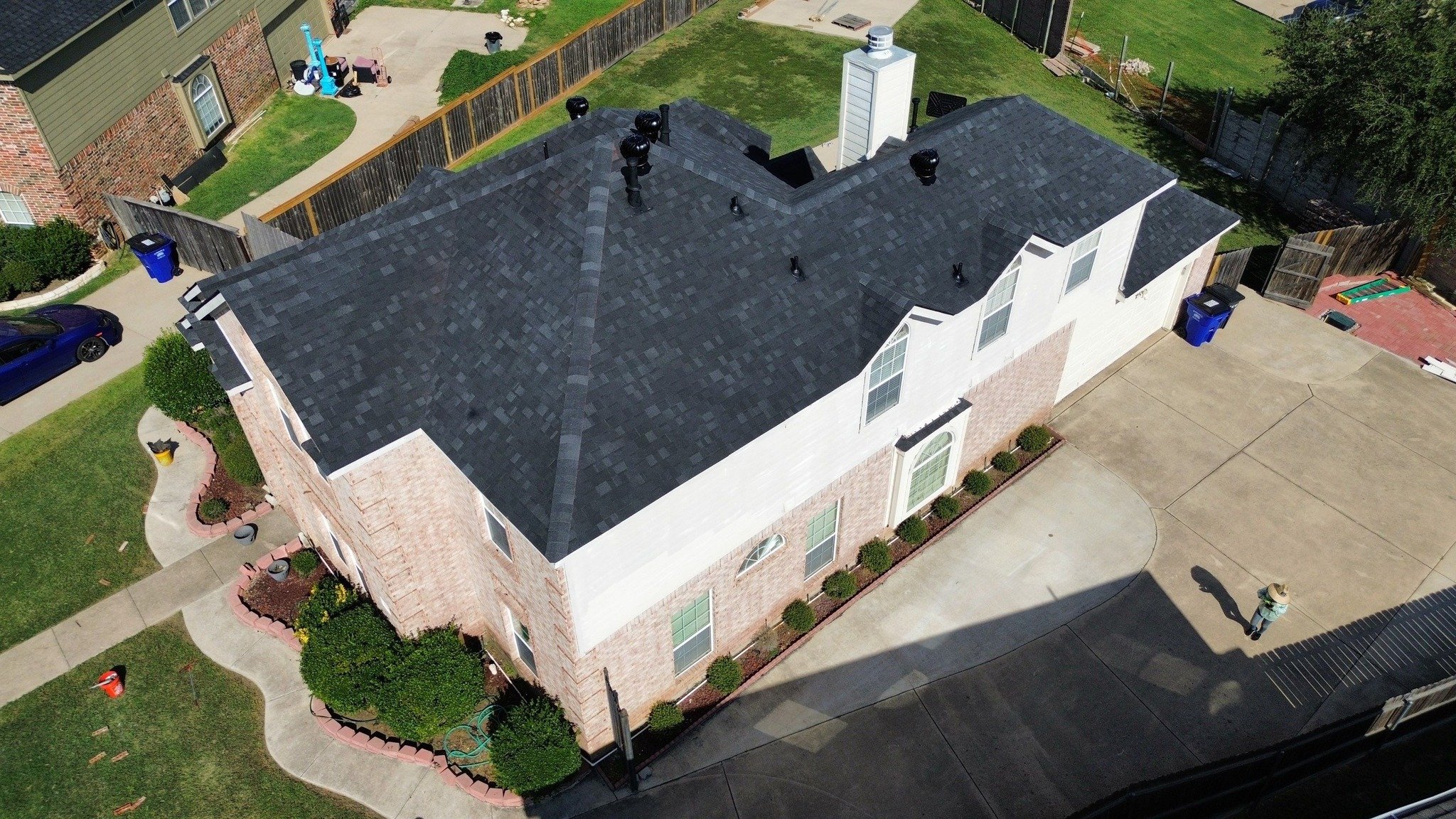 Another roof completed! ✅ 

Swipe to check out this week's finished project. Huge thanks to our crew for their hard work! 

Let us know what you think in the comments. 👇

https://www.emberroof.com/

#RoofWithEmber #SeeYouAtTheTop #viewsfromthetop