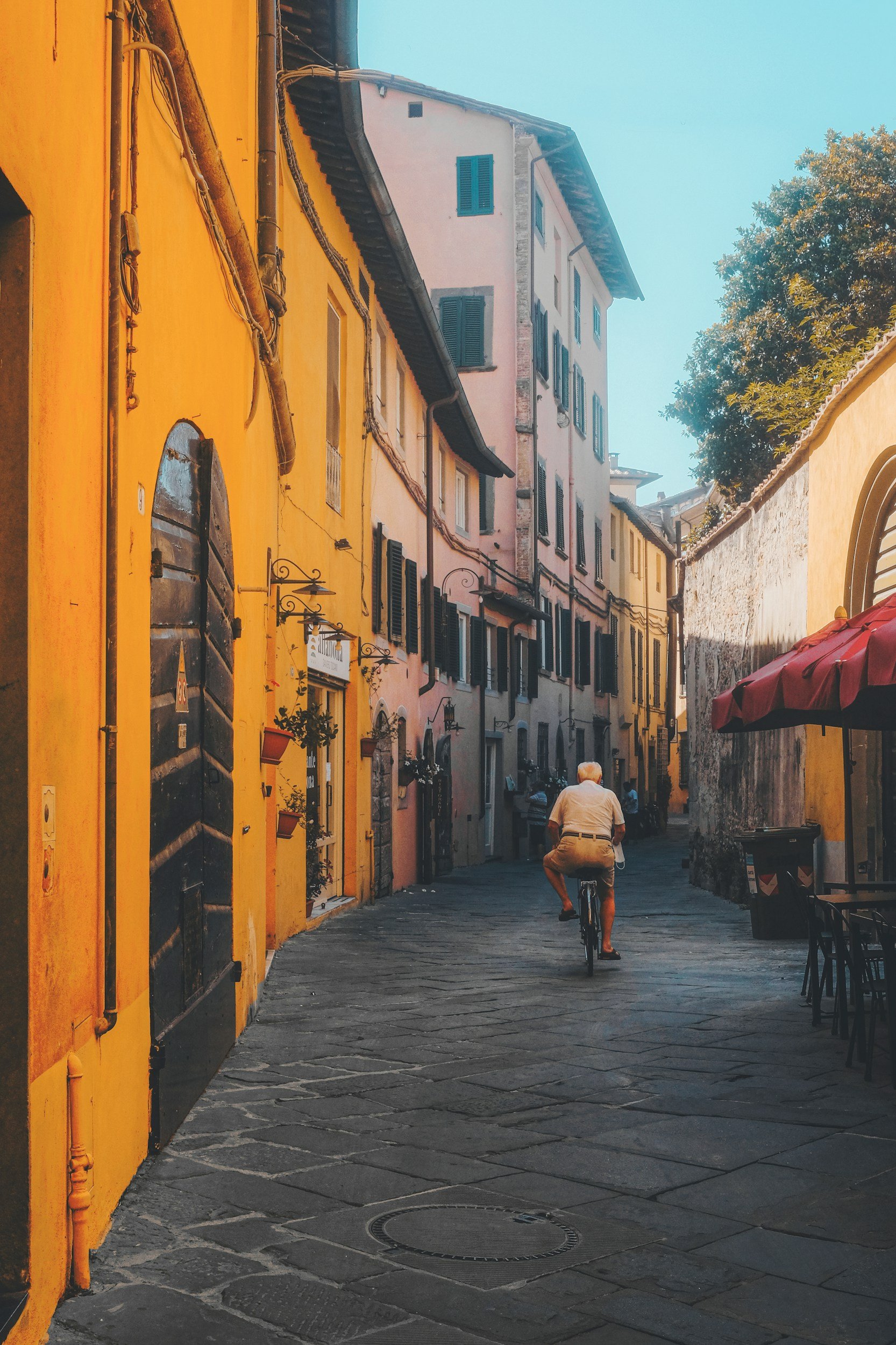 lucca man on cycle
