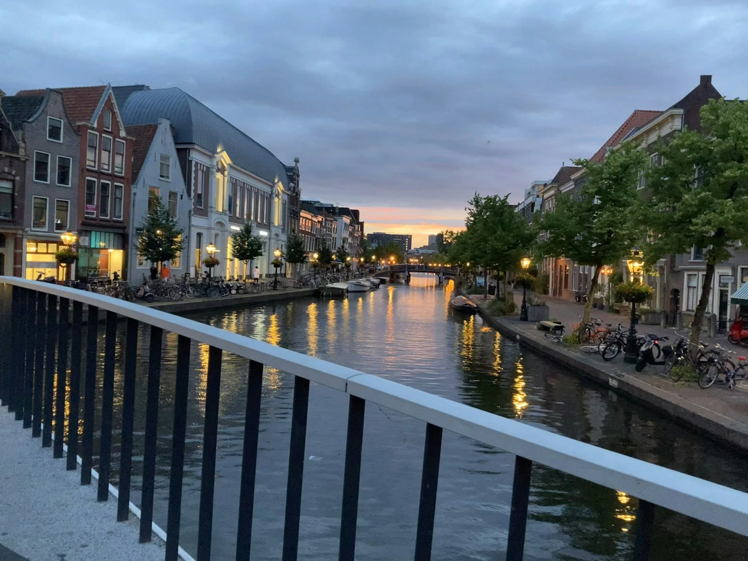 evening in leiden