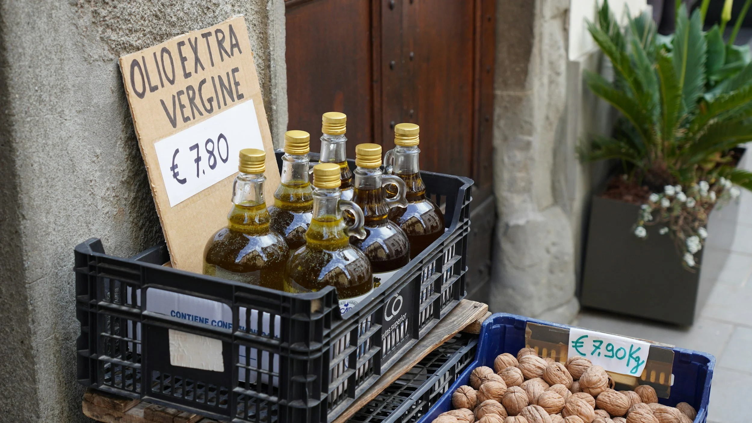 oil in provence market stall