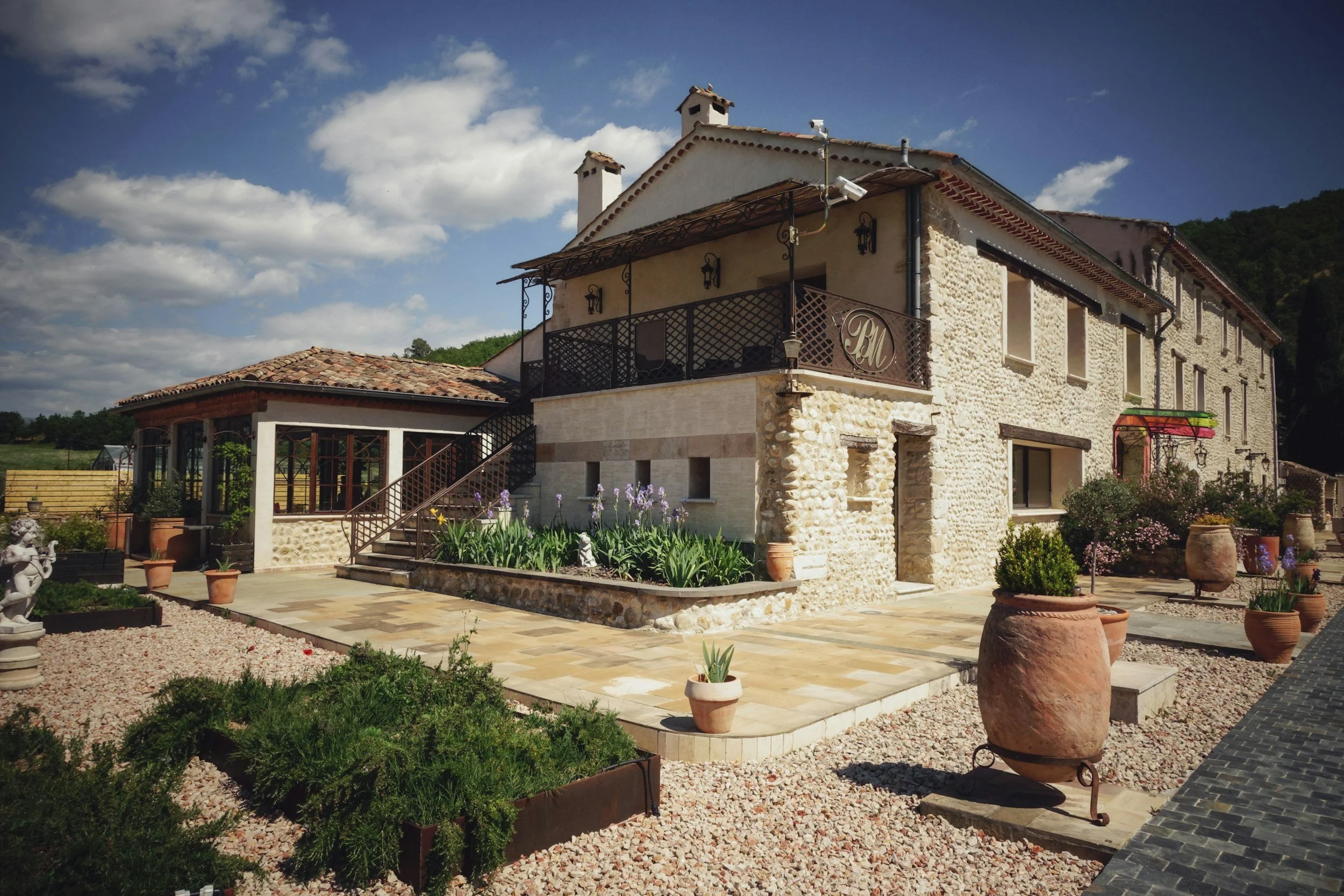 Before you book a chambre d'hôtes in France, read this