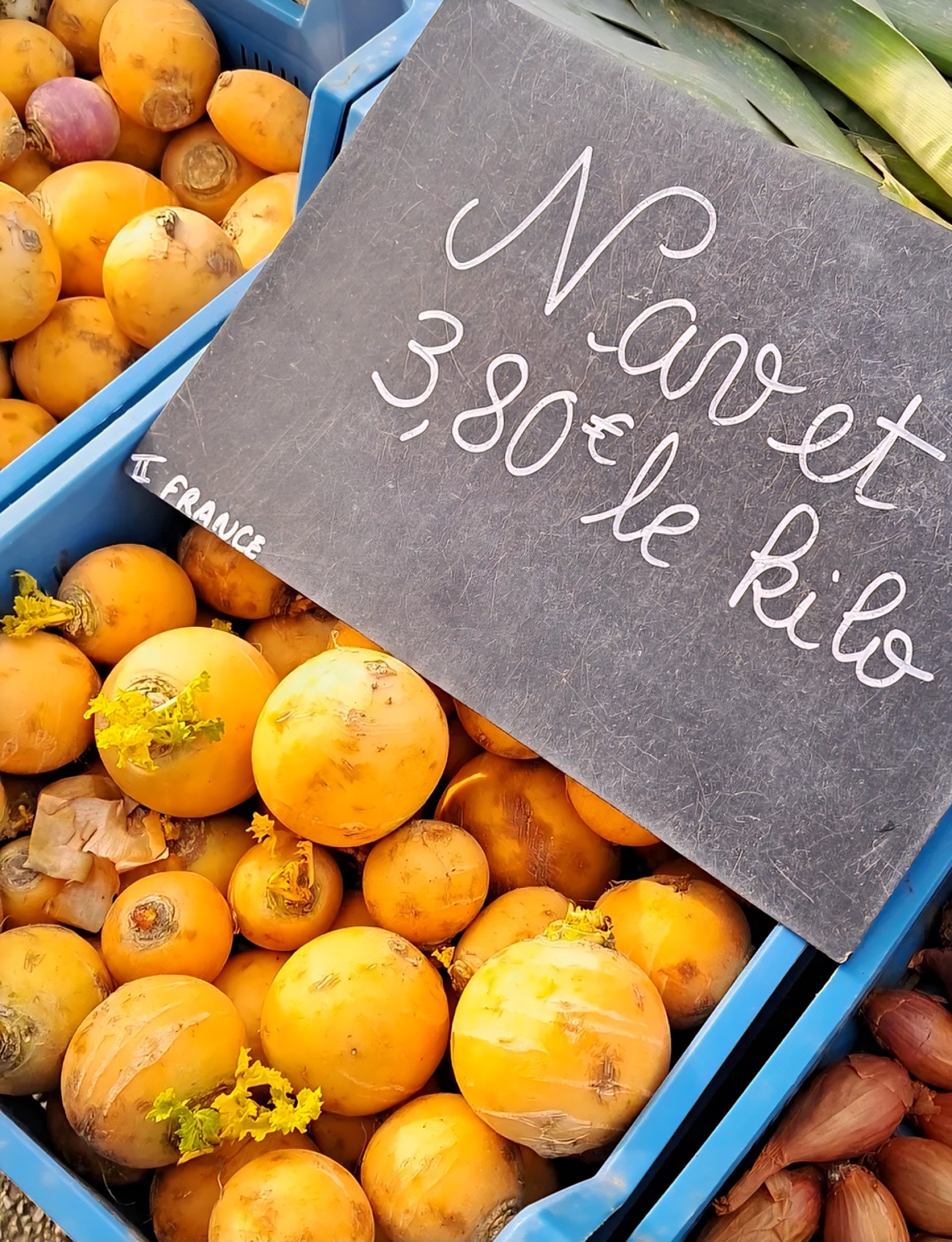 winter market in france