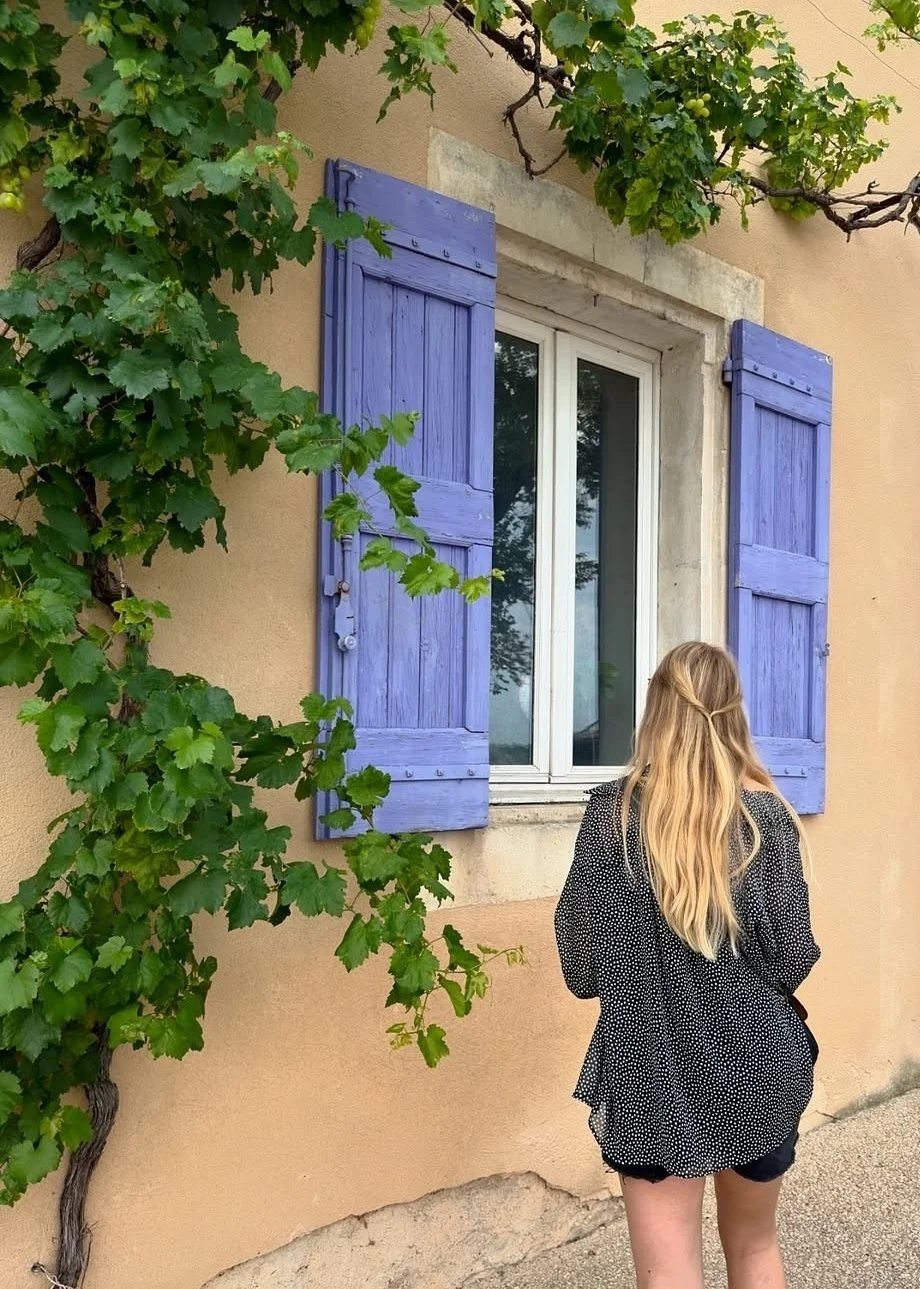 woman street provence