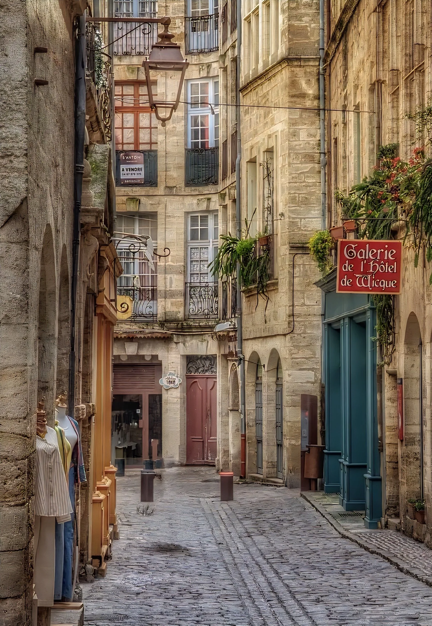 Pézenas  street shop