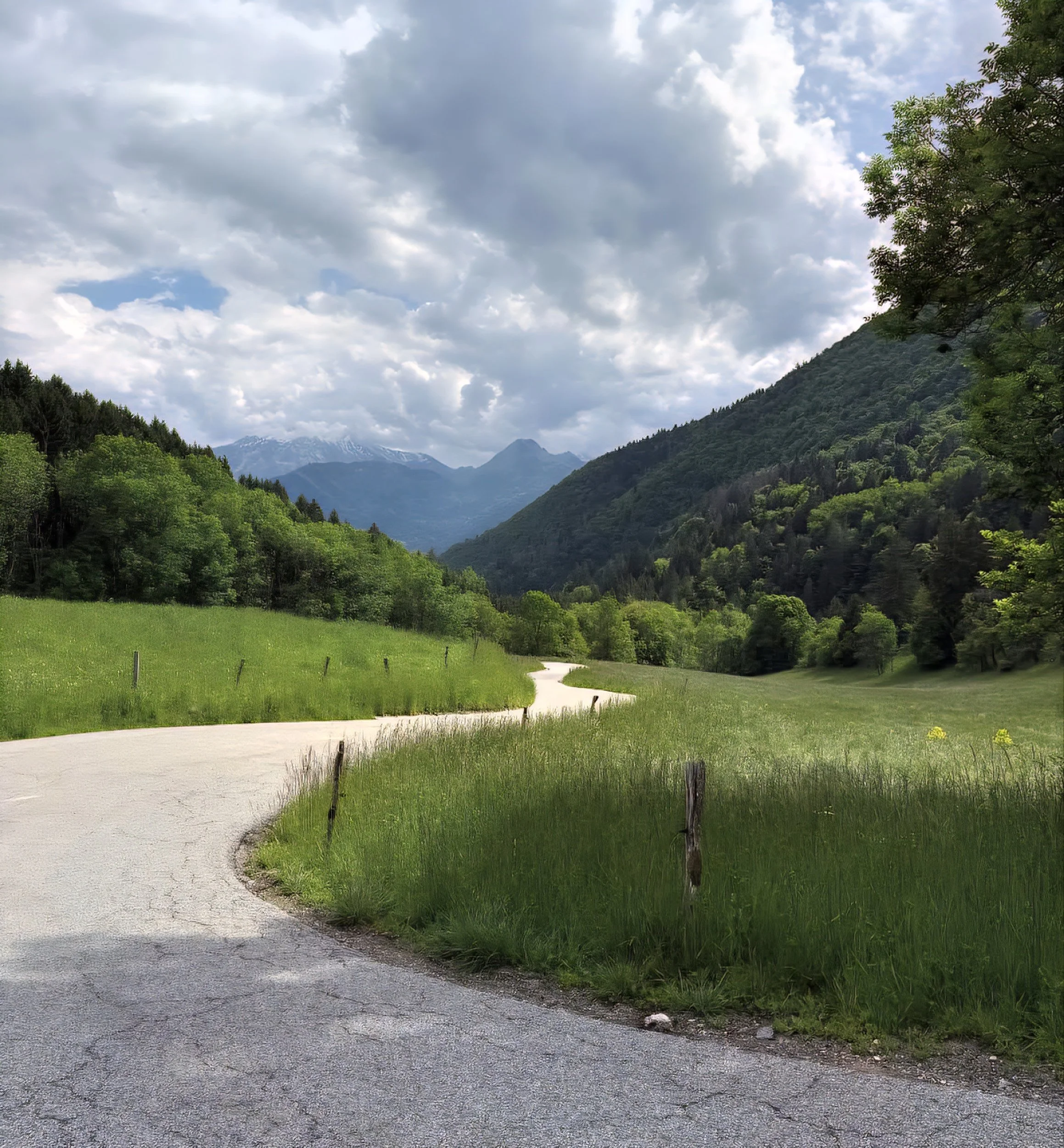 Talloires road