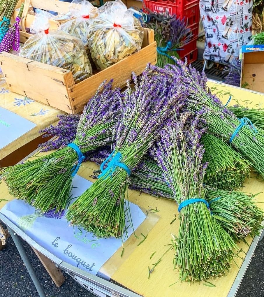 Lavender nyons market
