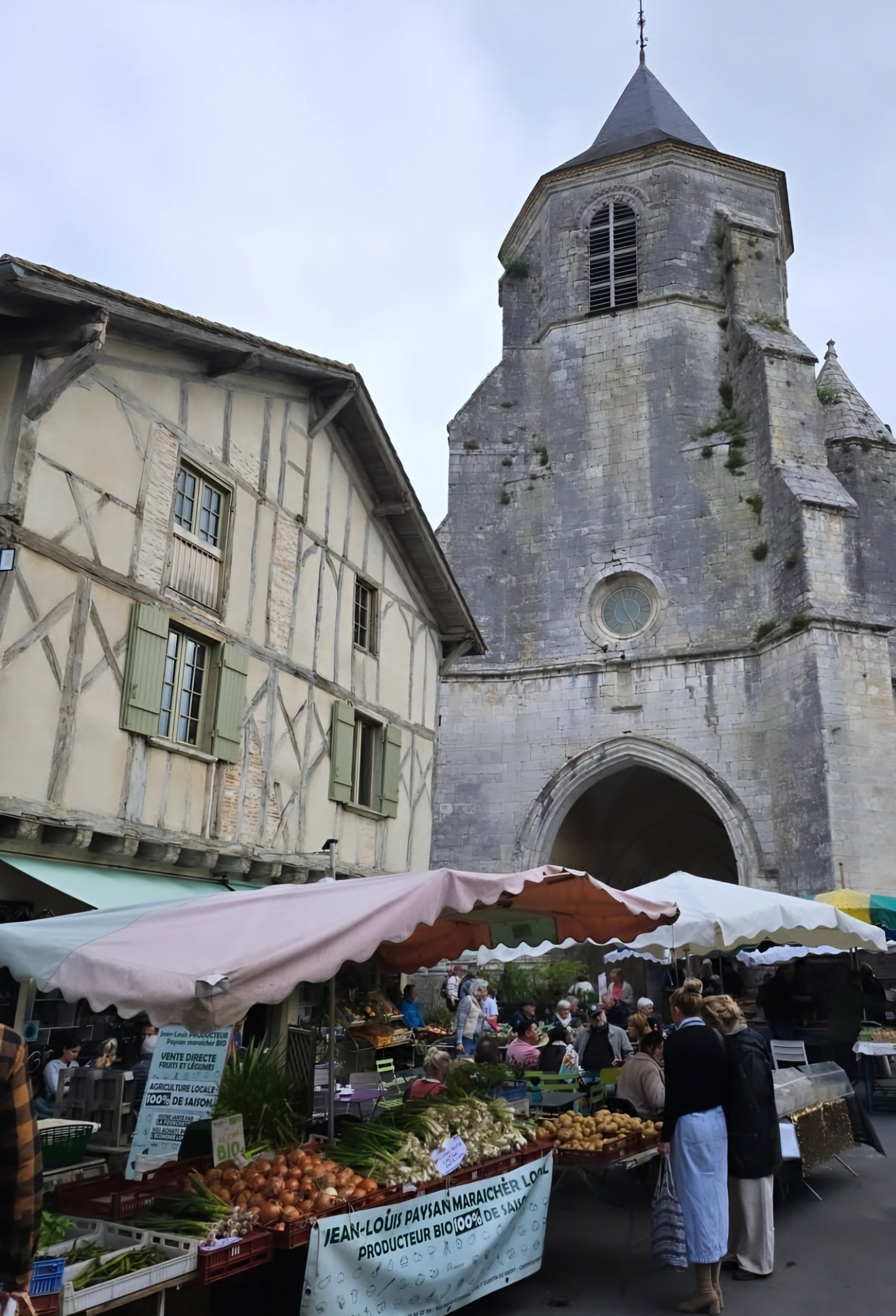 market in september issiguac france