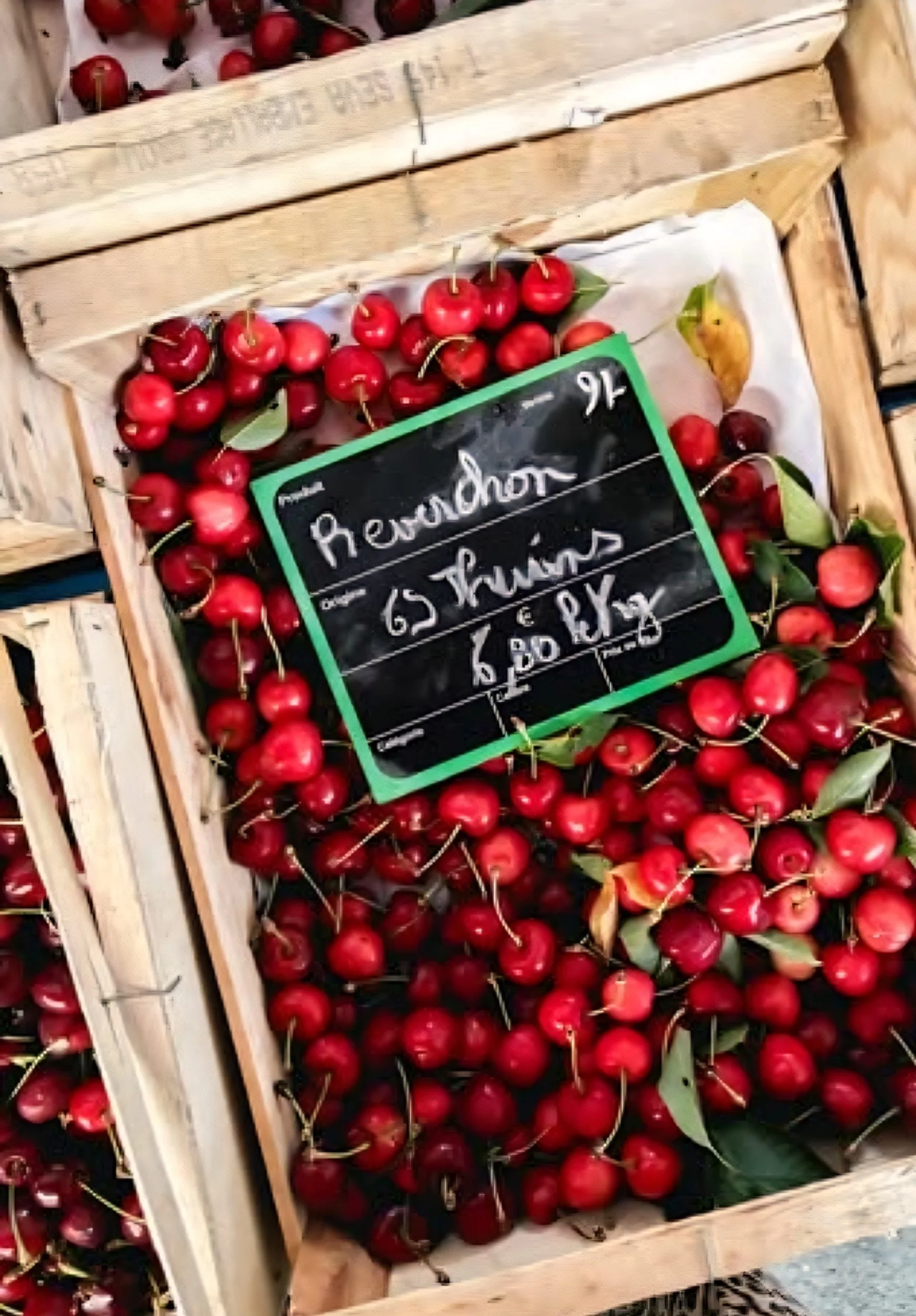 saturday market in Trévoux.jpg