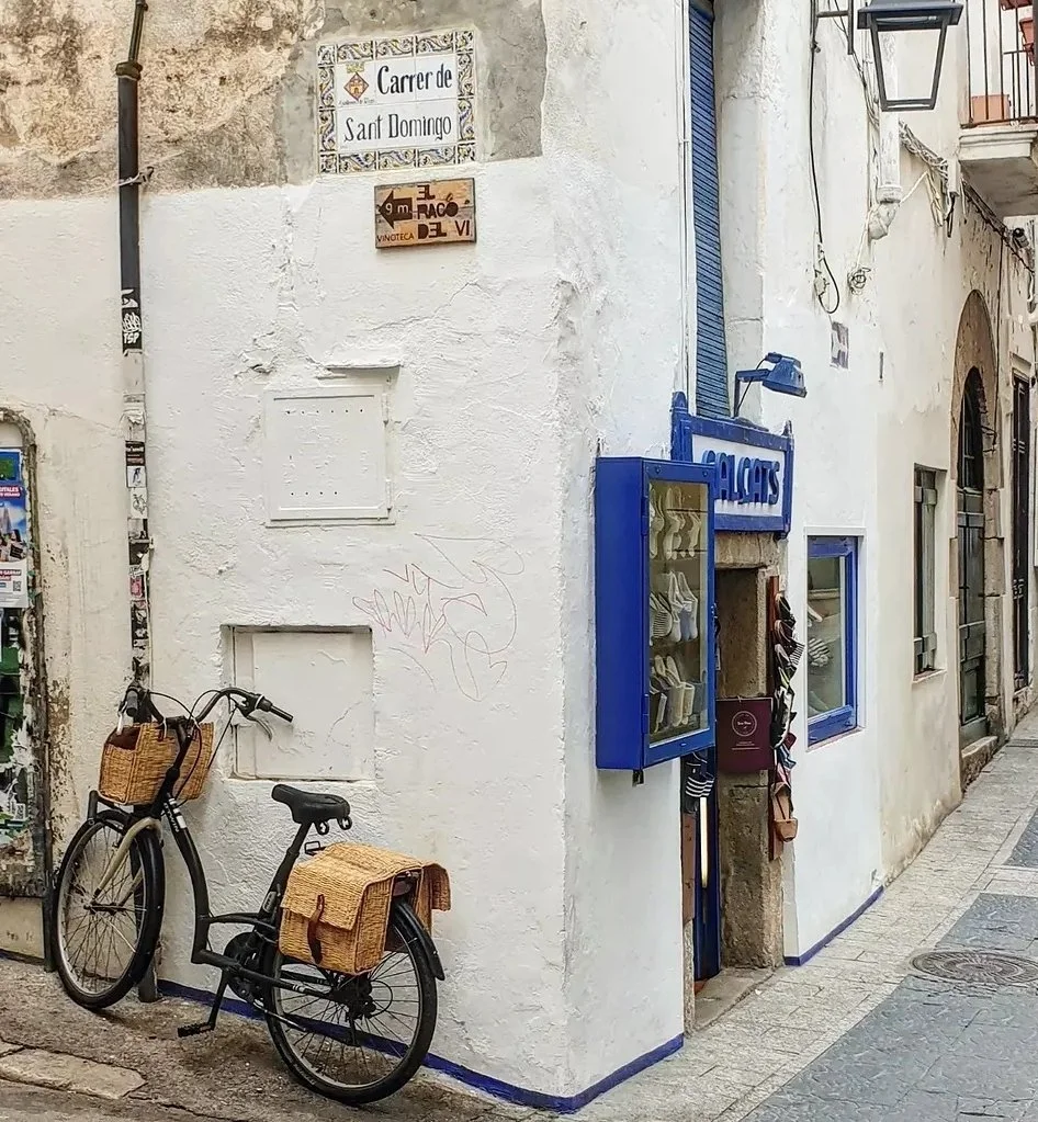 sitges street corner