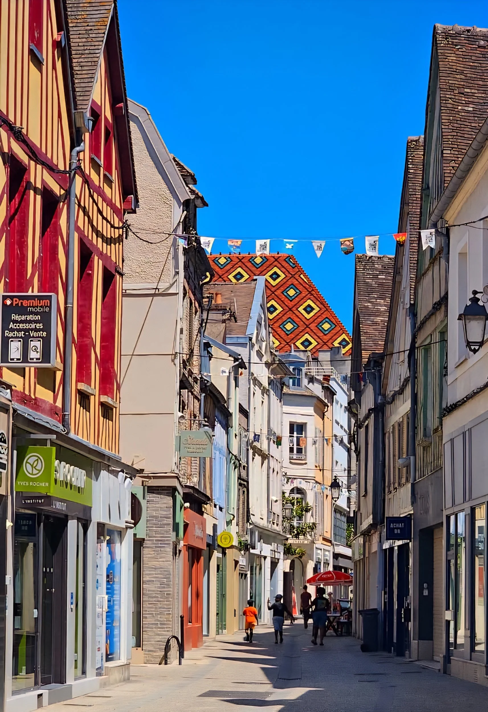 Sens street france