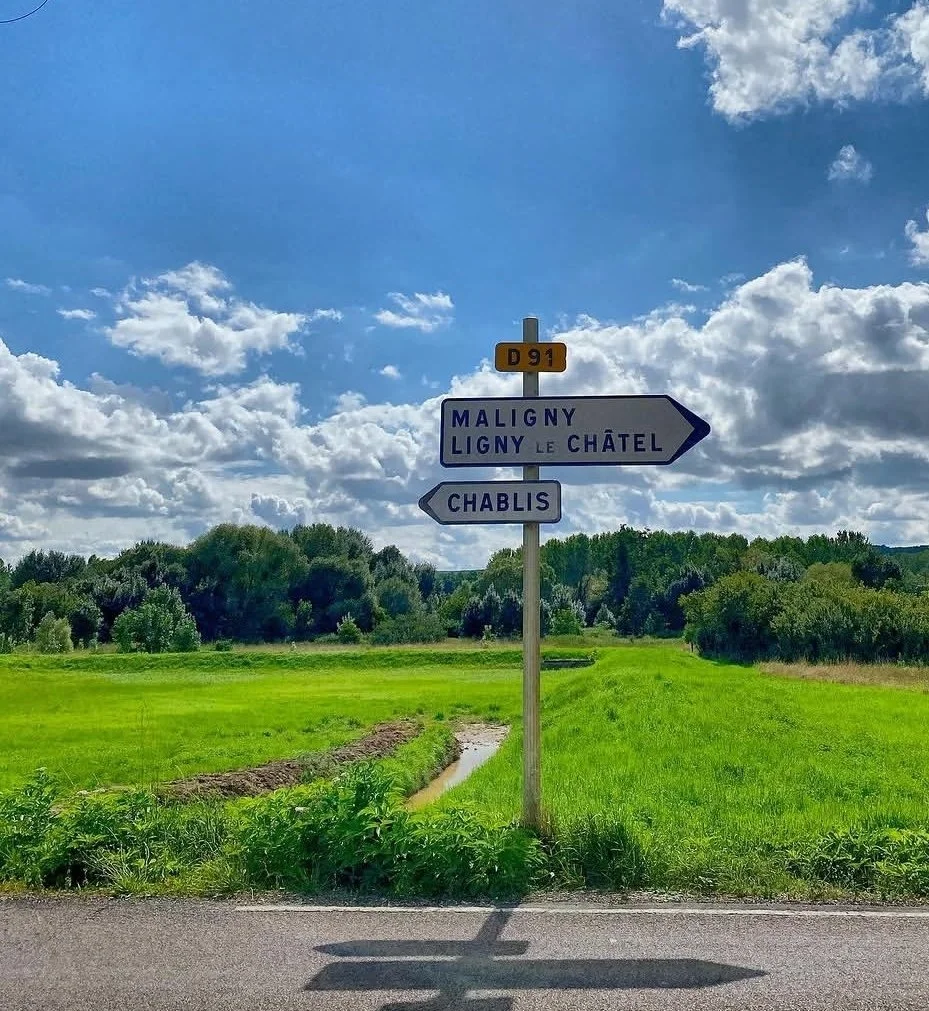 chablis road sign