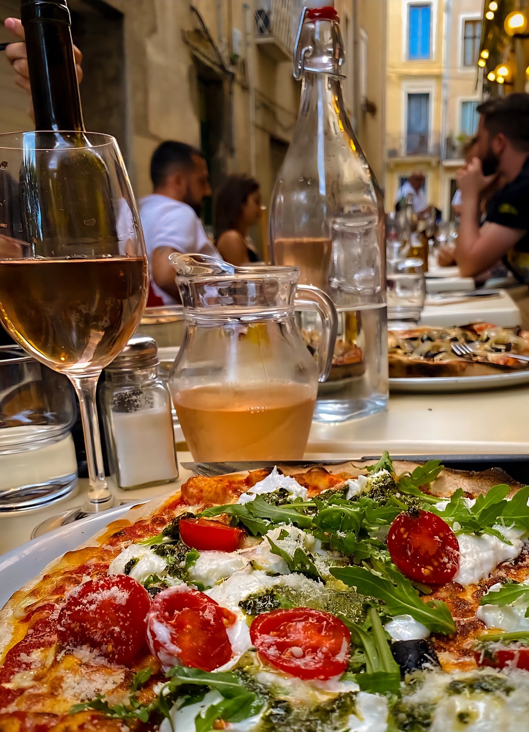 Pizza wine in Narbonne