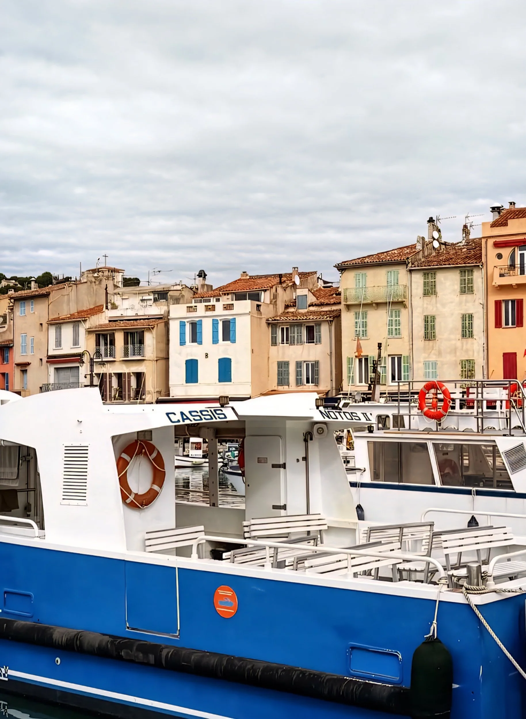 cassis harbour