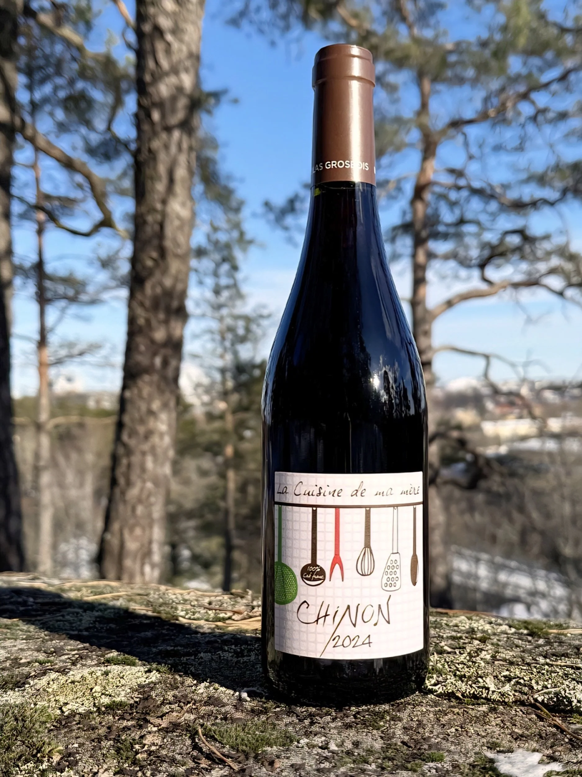 wine from Chinon Thursday market