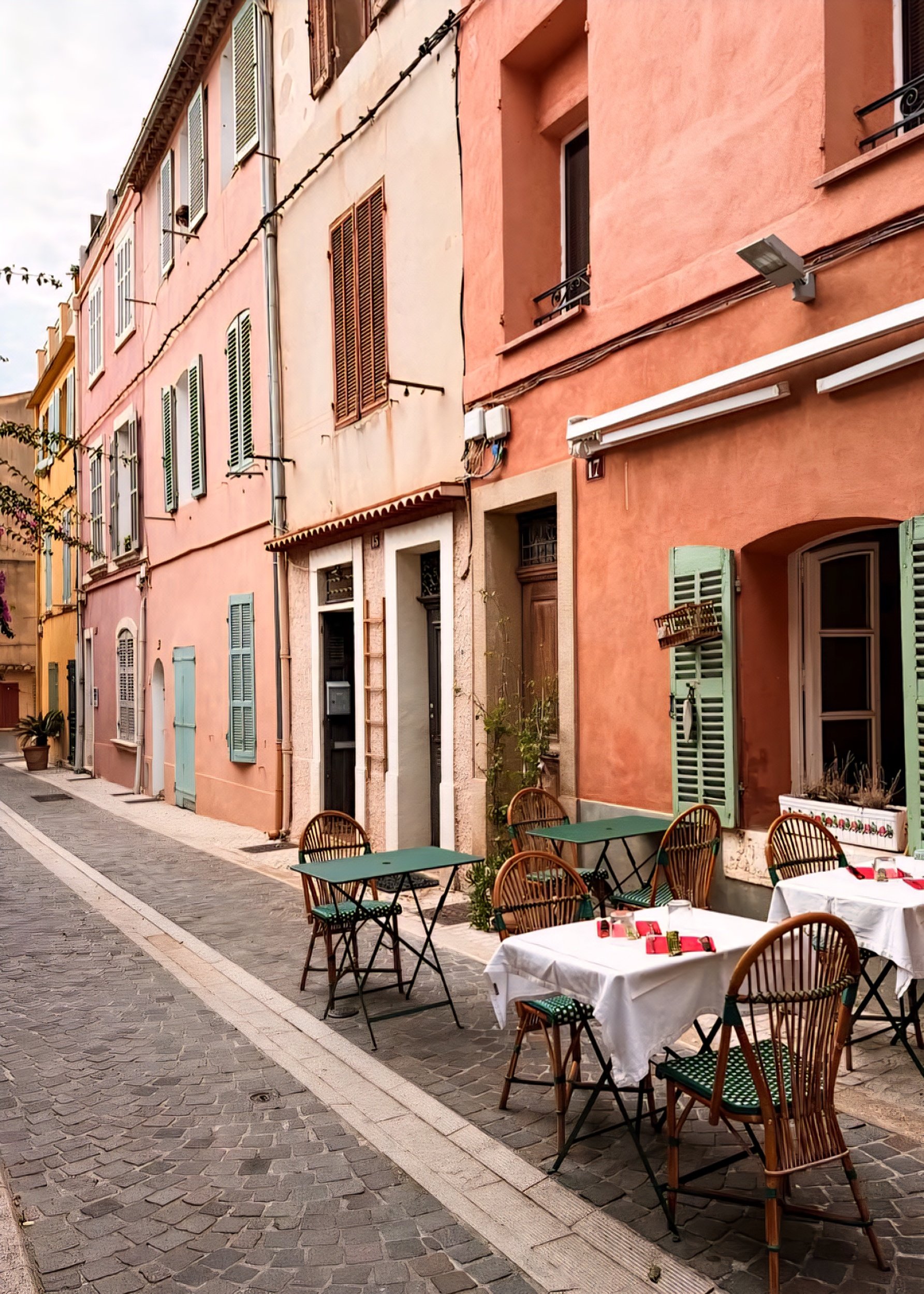 cassis france street.jpg