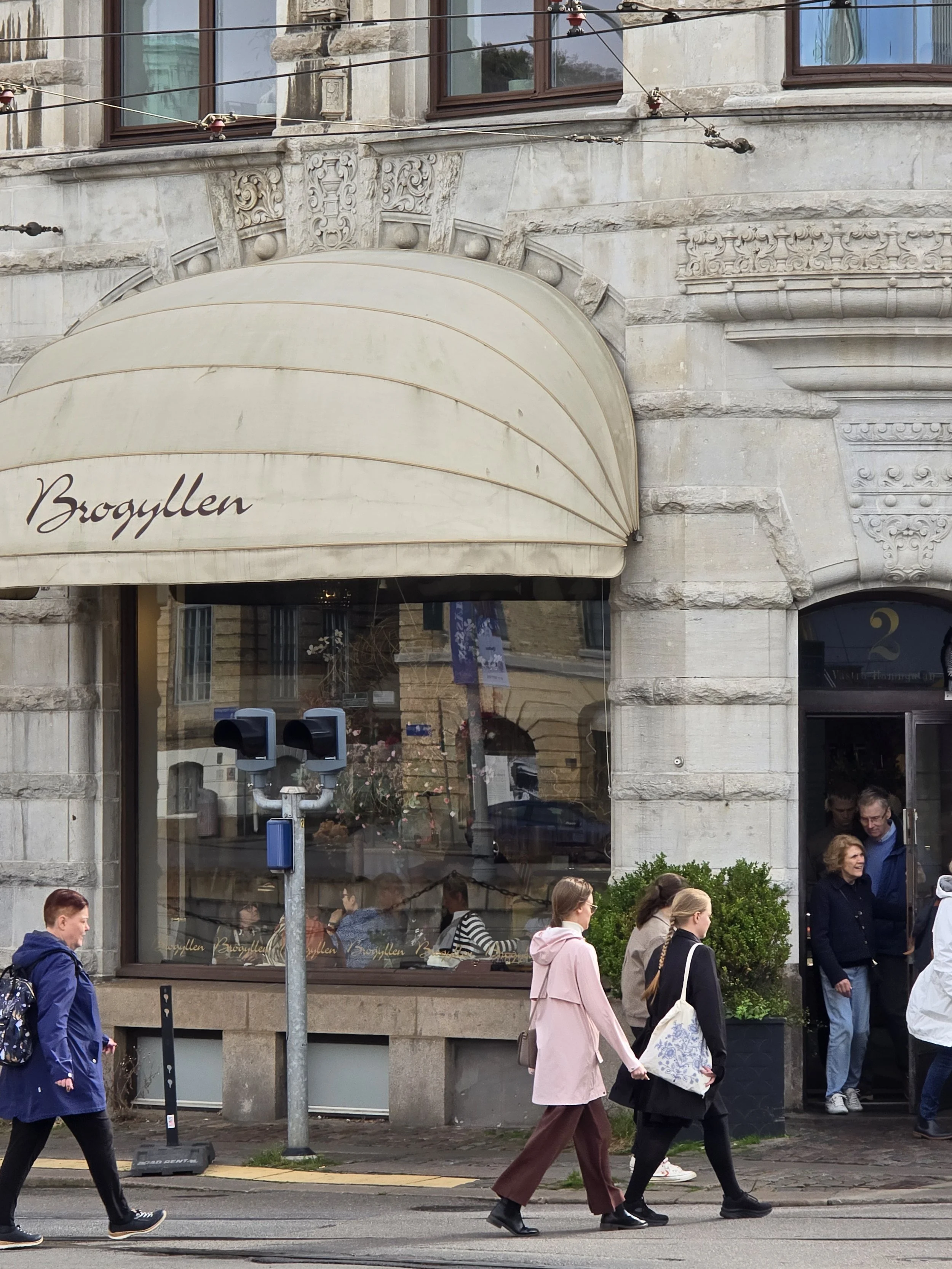 brogyllen cafe