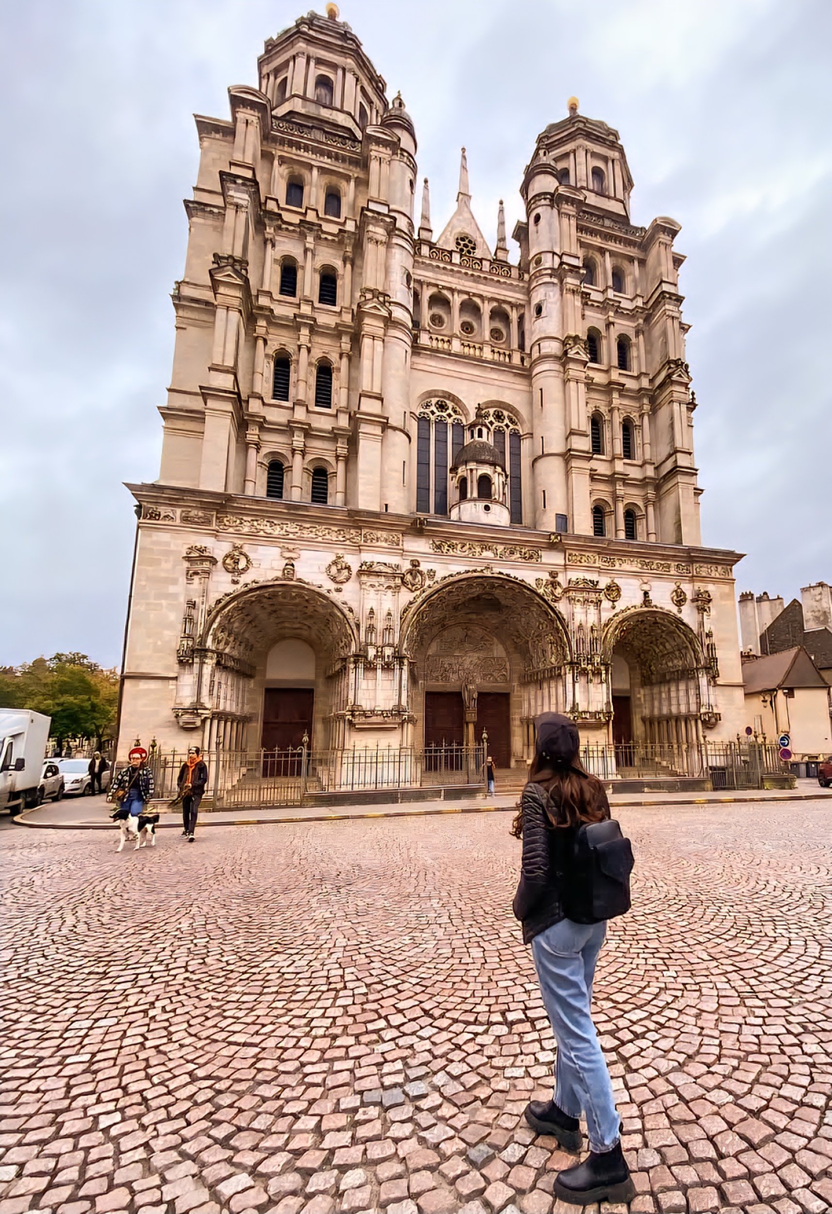 dijon twon square