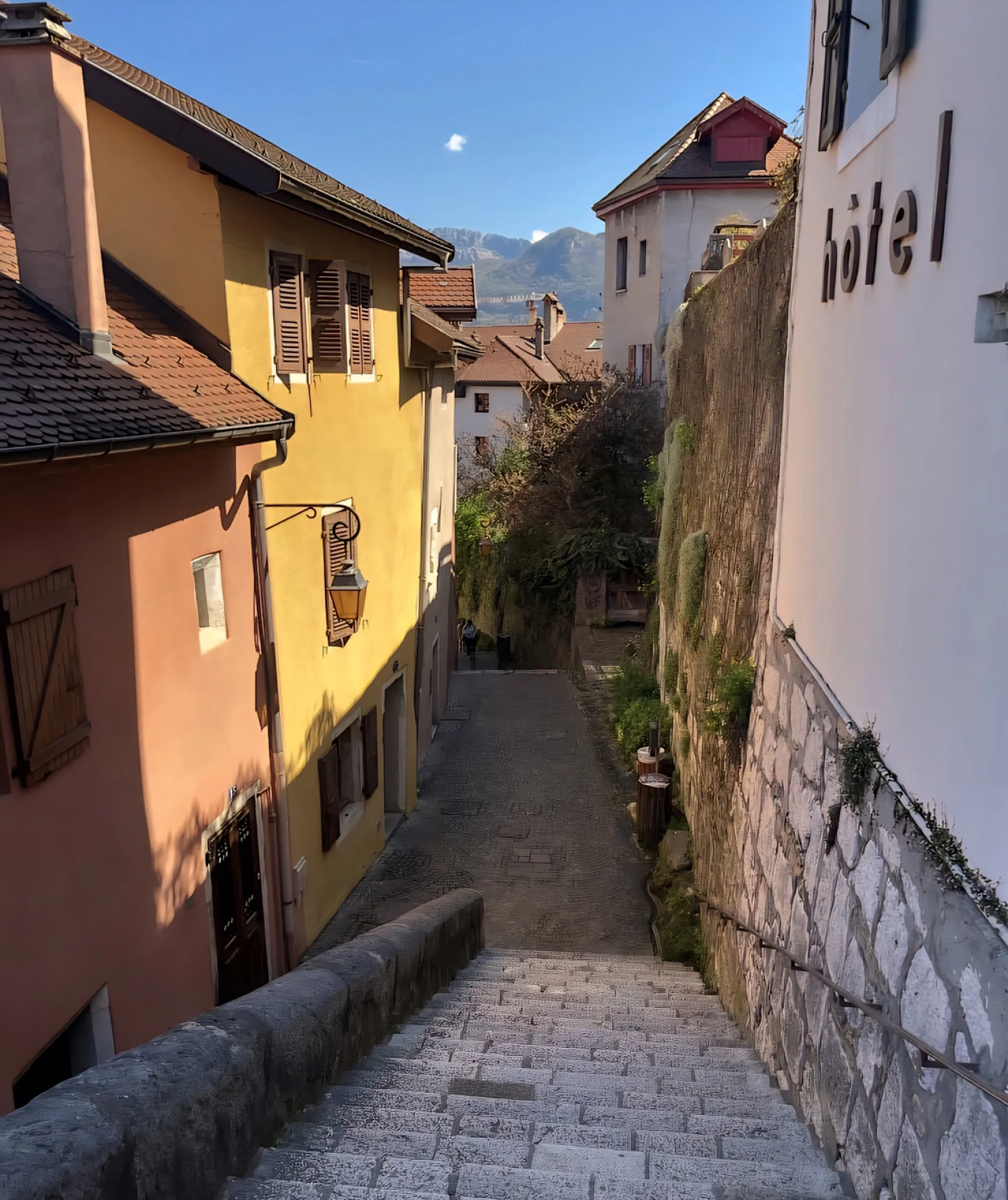 Annecy street hotel