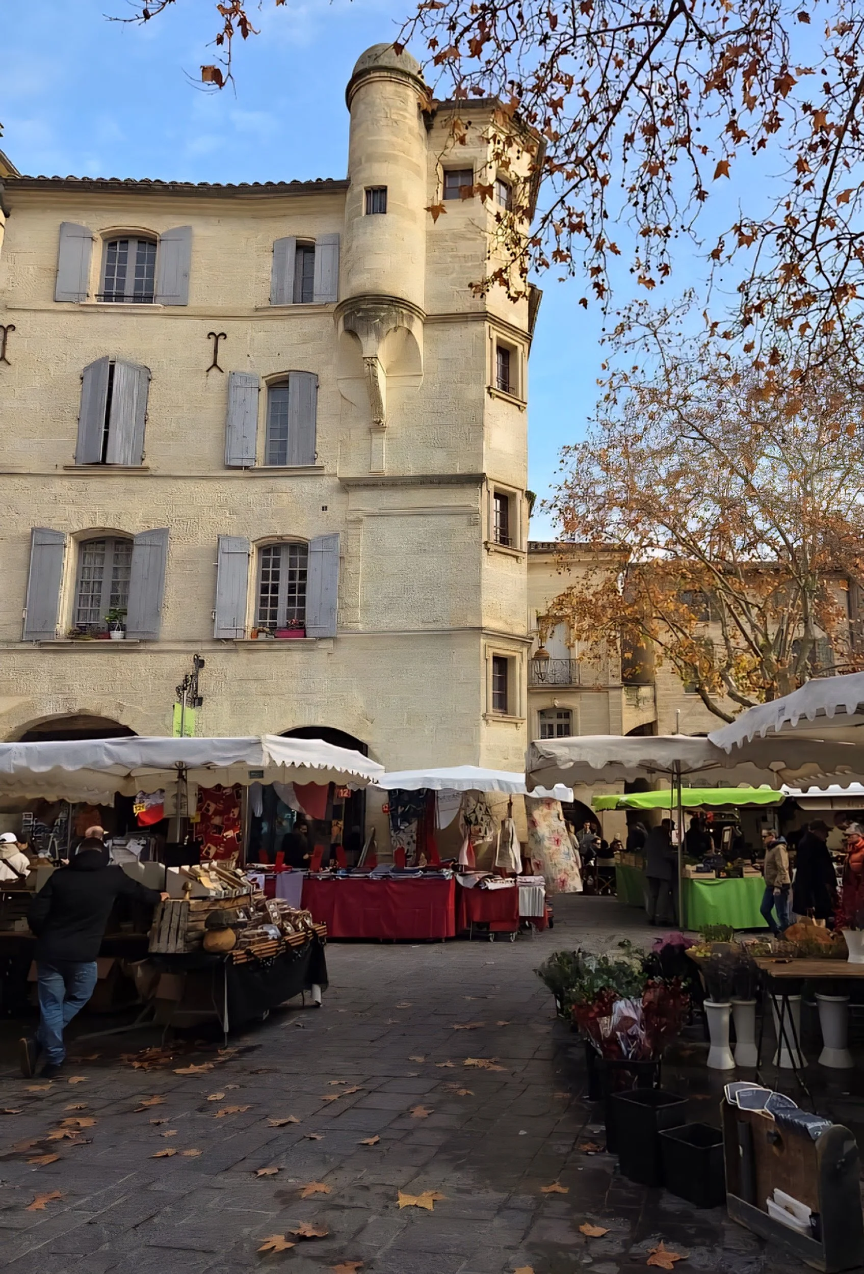 uzès market
