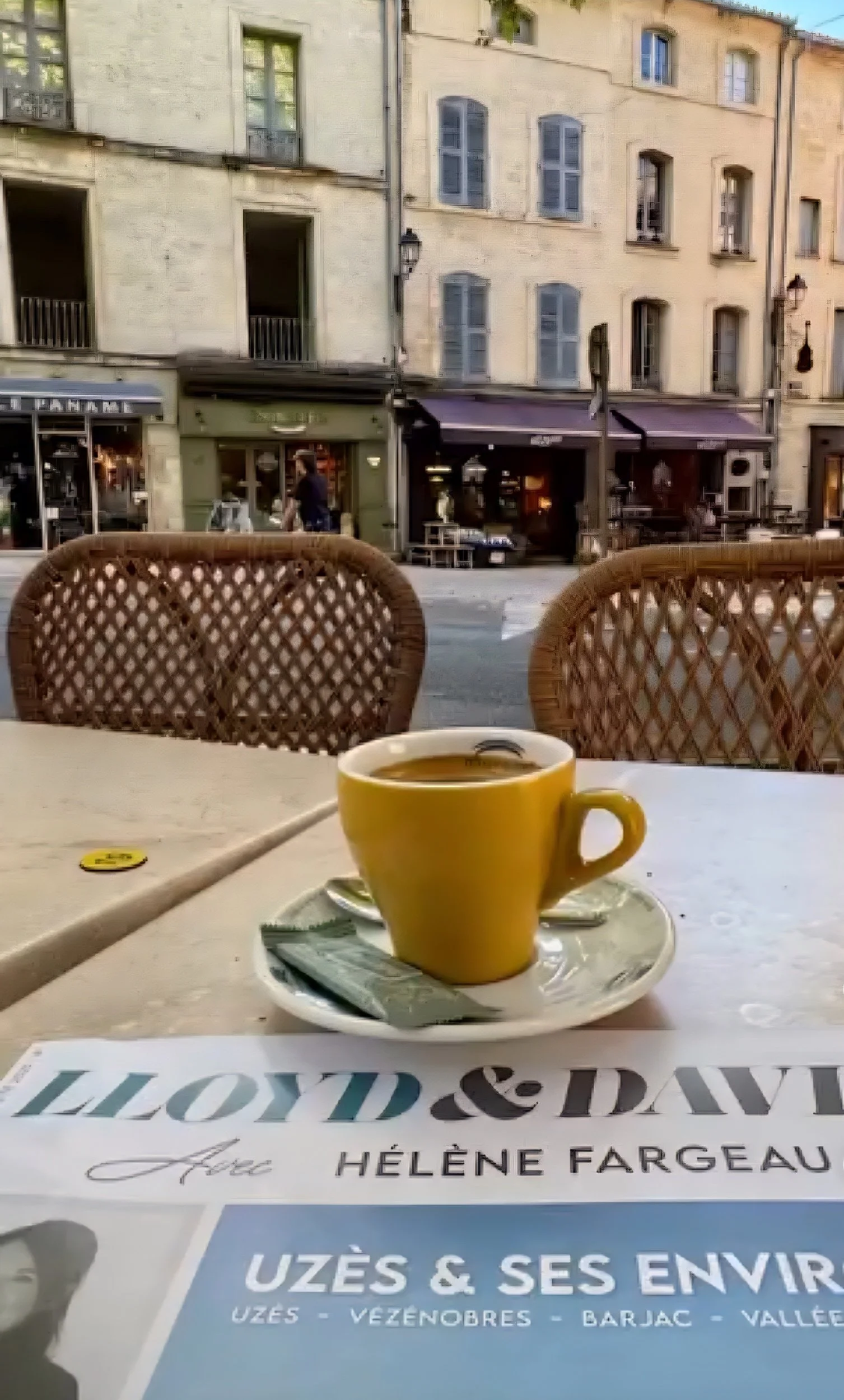 coffee shop in street in Uzès.jpg