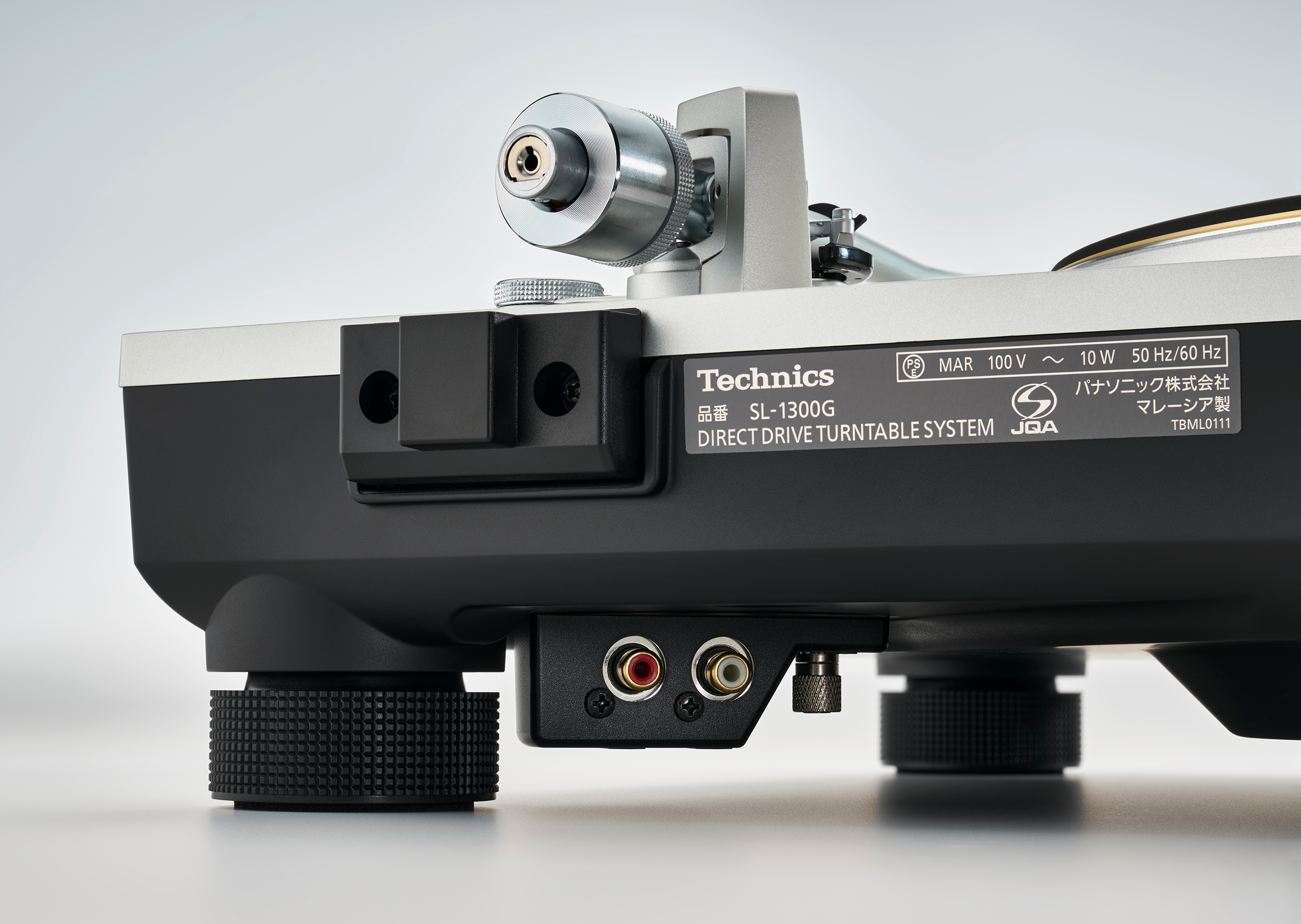 Technics New Generation Grand Class Turntable SL-1300G in silver