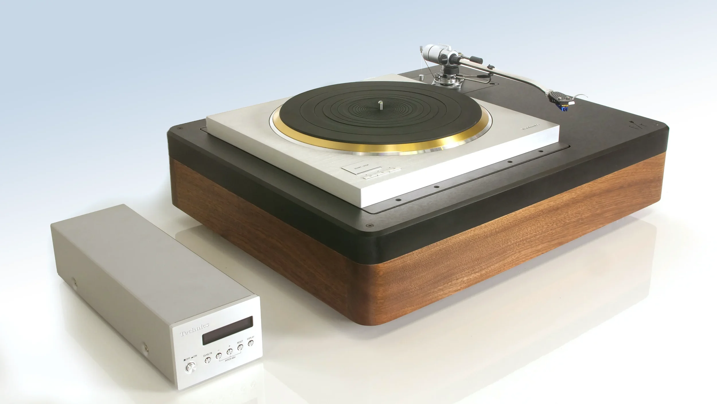 Fern & Roby | The Archival Turntable