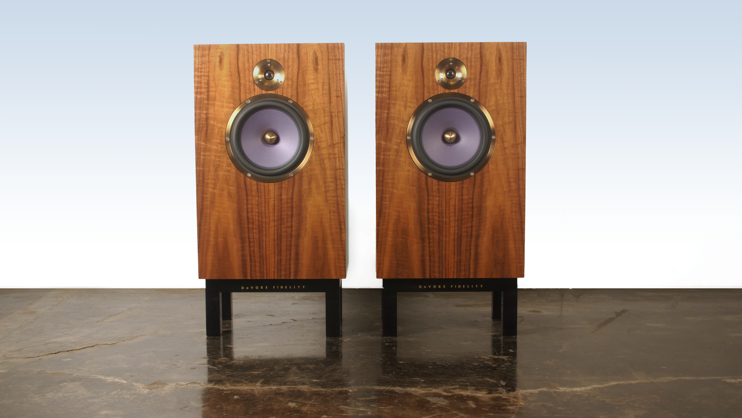 DeVore Fidelity O/Bronze Speakers available in Richmond, Virginia