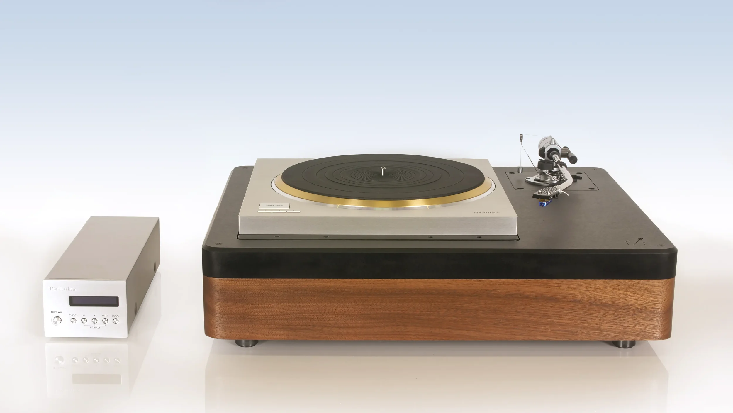 Fern&Roby Archival Turntable 02.webp