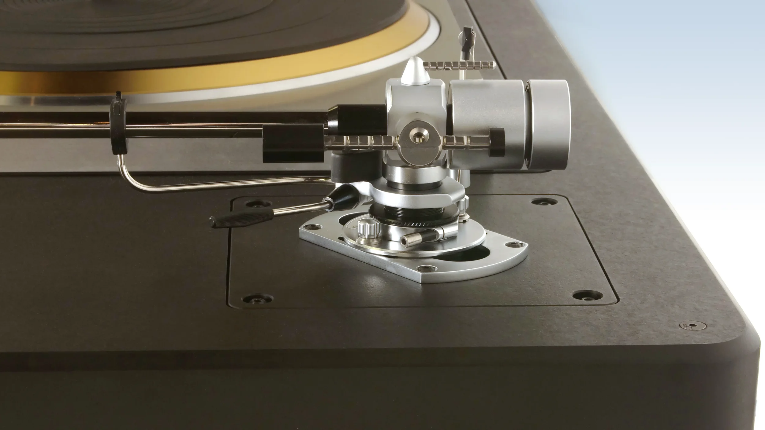 Fern&Roby Archival Turntable 11.webp