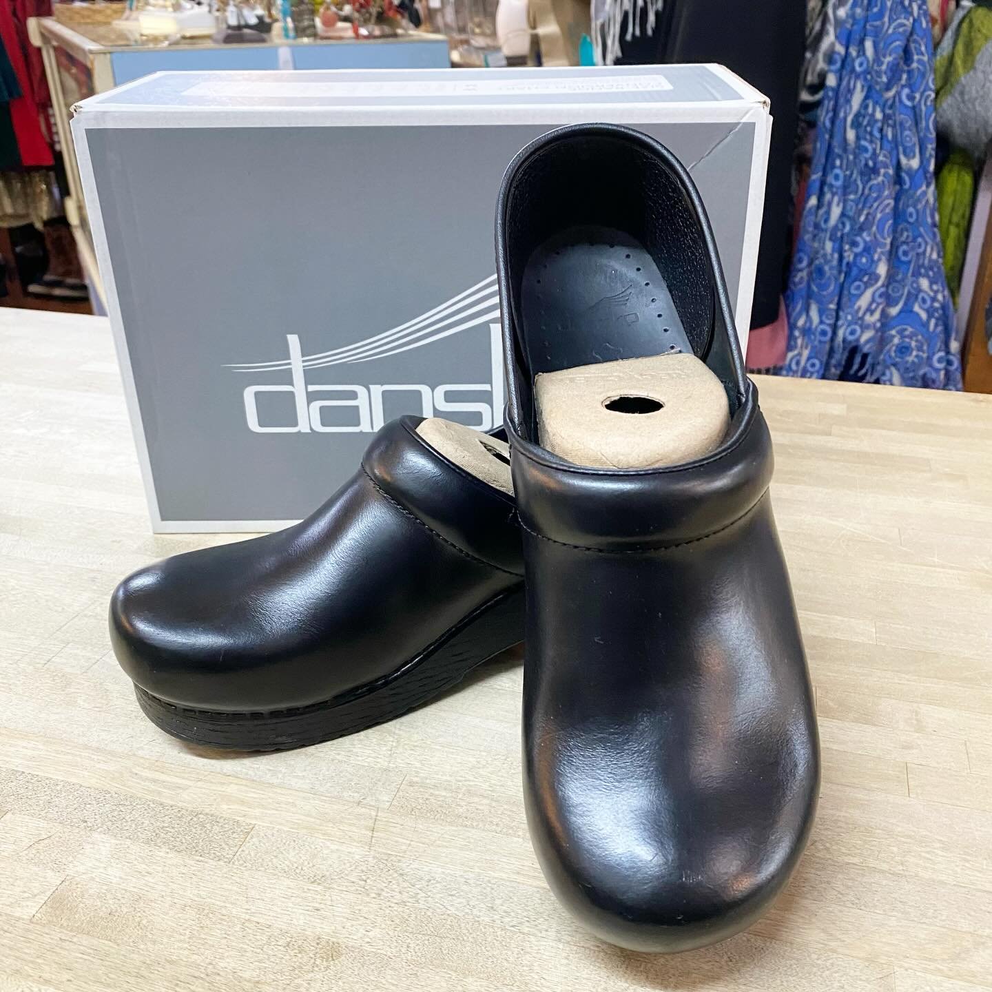 🆕 Dansko clogs. Sz 42 * $60