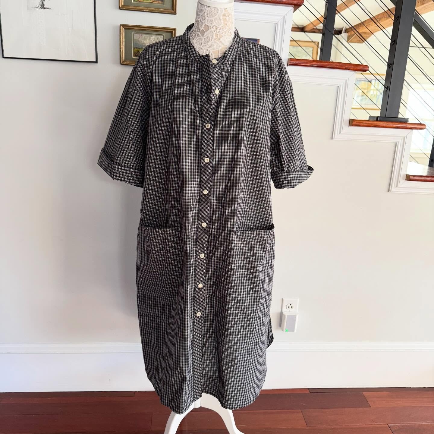 TOAST shirt dress. XL * $125
.
.
$8 shipping continental US
.
.
FOLLOW OUR BACKUP ACCOUNT: @seaagainconsignment