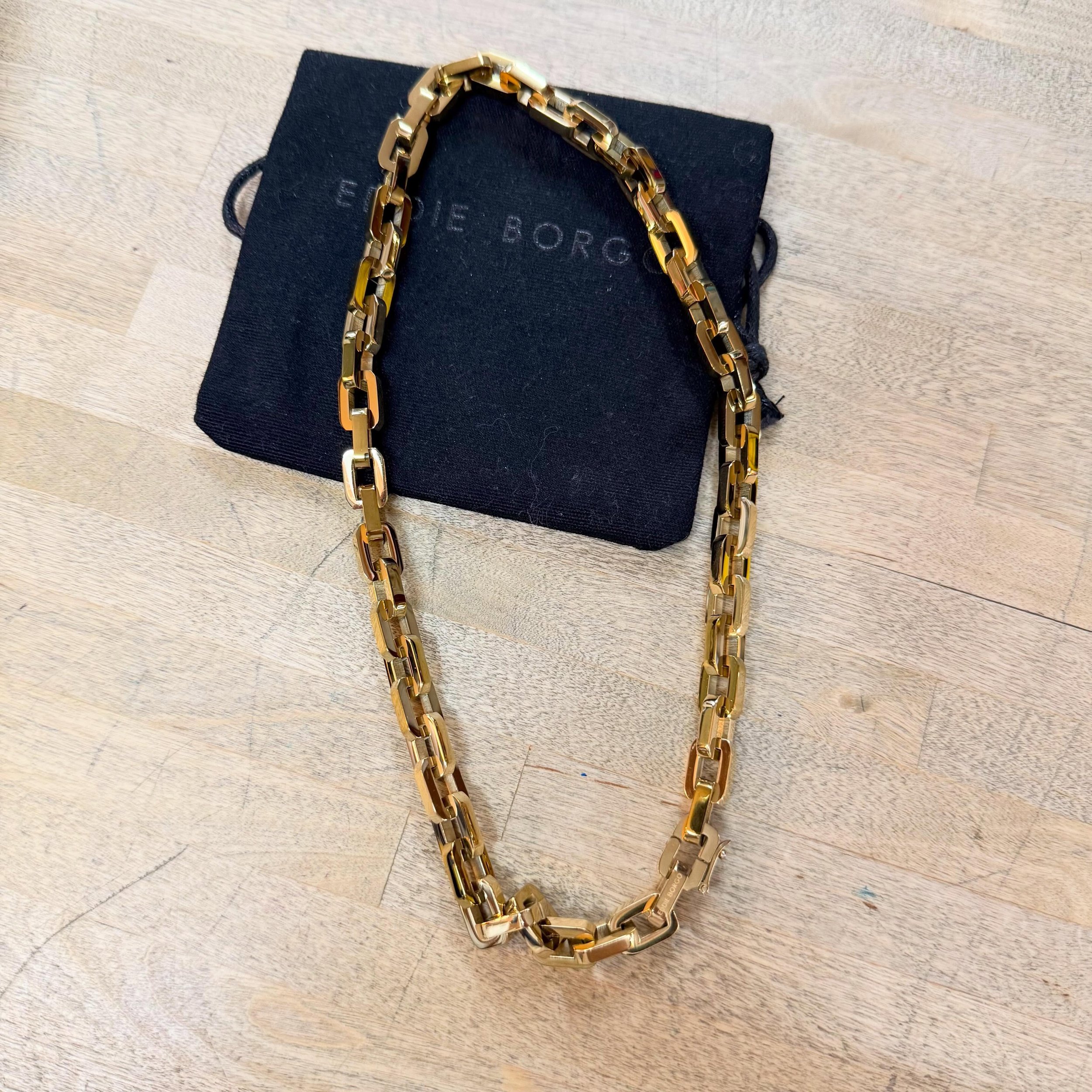 🆕 Eddie Borgo Supra link 17&rdquo; necklace * $150 ($425 retail!)
.
.
$8 shipping continental US
Free shipping for purchases over $100
.
.
FOLLOW OUR BACKUP ACCOUNT: @seaagainconsignment