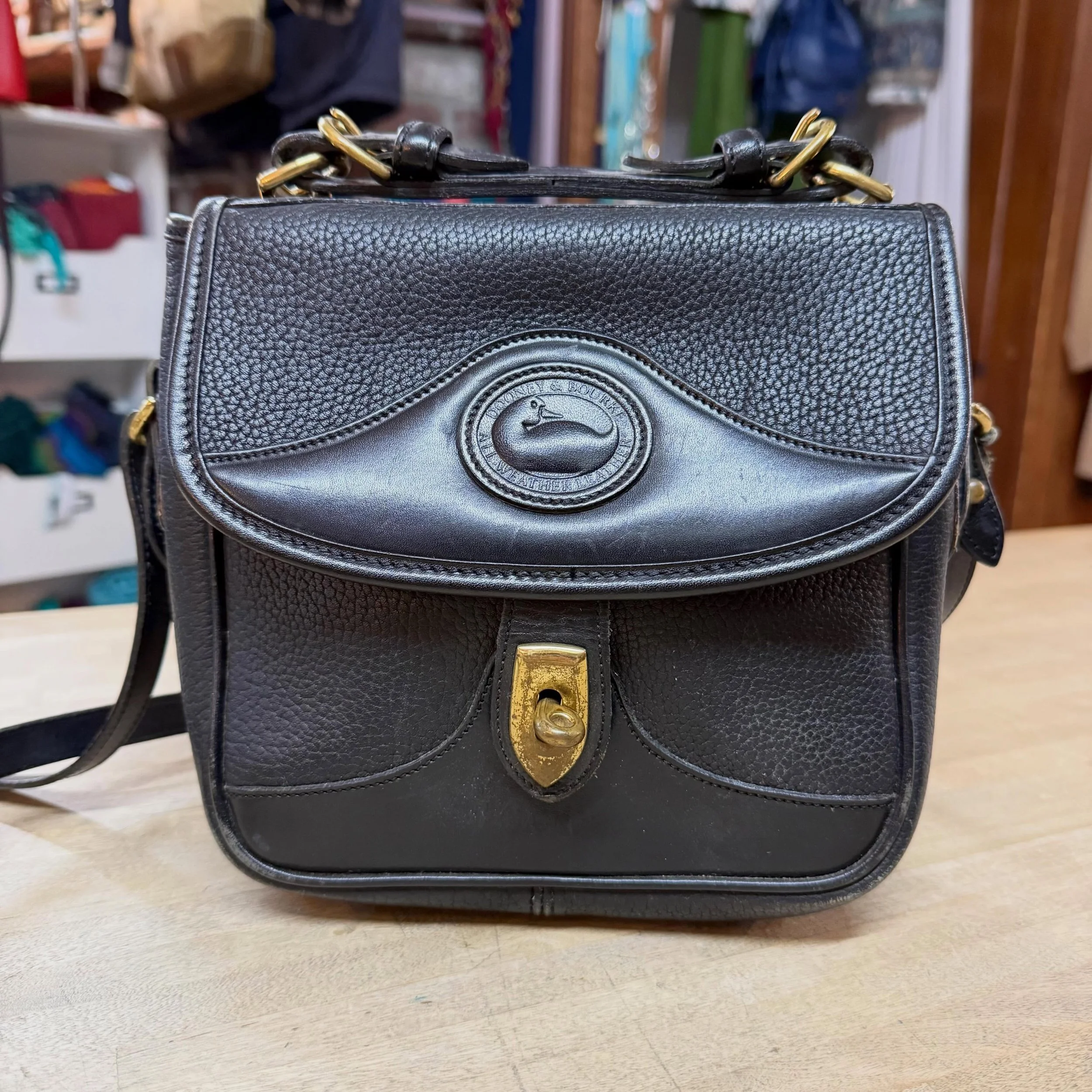 Vintage D&amp;B crossbody * $165
.
.
$8 shipping continental US
Free shipping for purchases over $100
.
.
FOLLOW OUR BACKUP ACCOUNT: @seaagainconsignment
