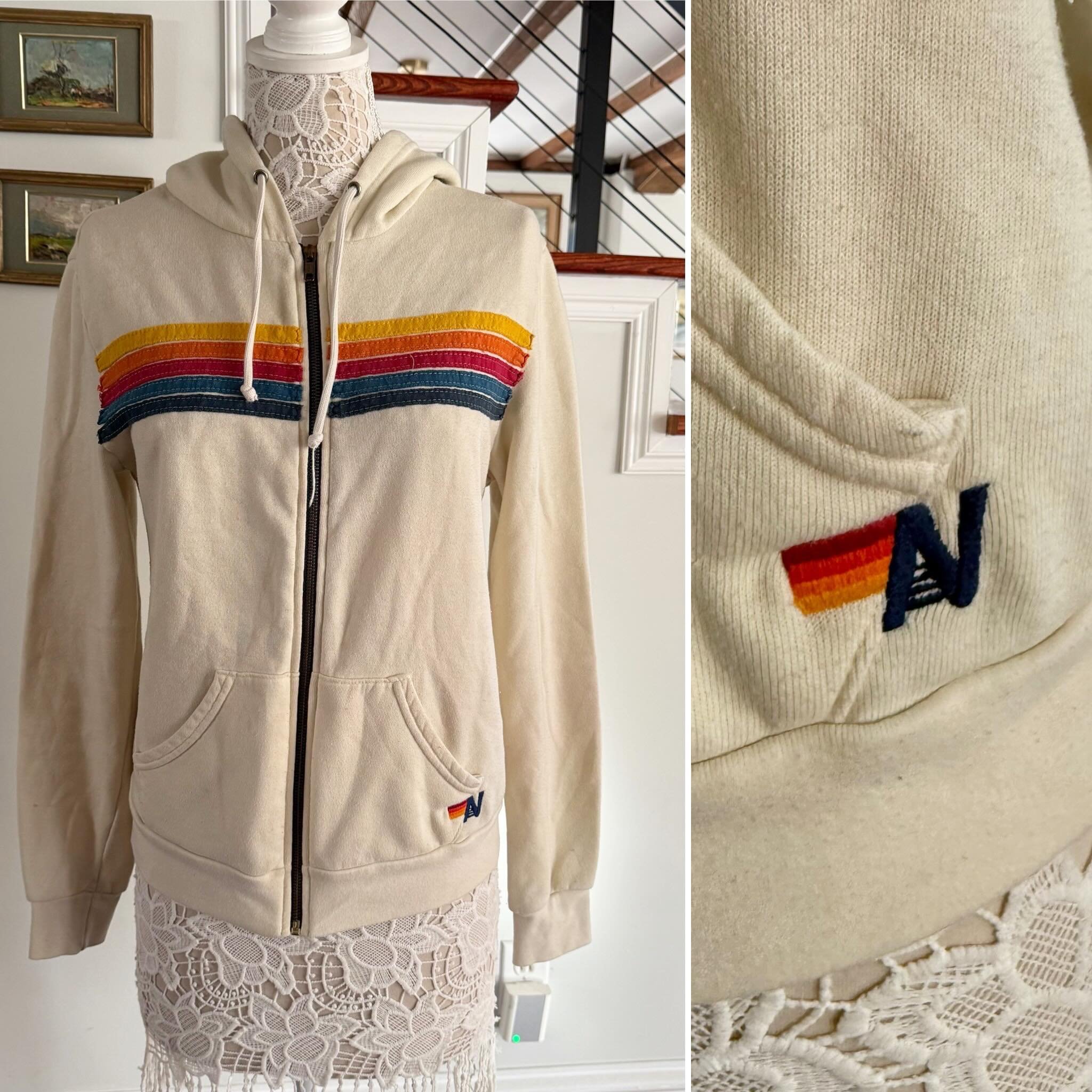5 stripe hoodie in &ldquo;vintage white&rdquo; still available on their website for $196. Never pay retail!! 
Small * $95
.
.
$8 shipping continental US
Free shipping for purchases over $100
.
.
FOLLOW OUR BACKUP ACCOUNT: @seaagainconsignment