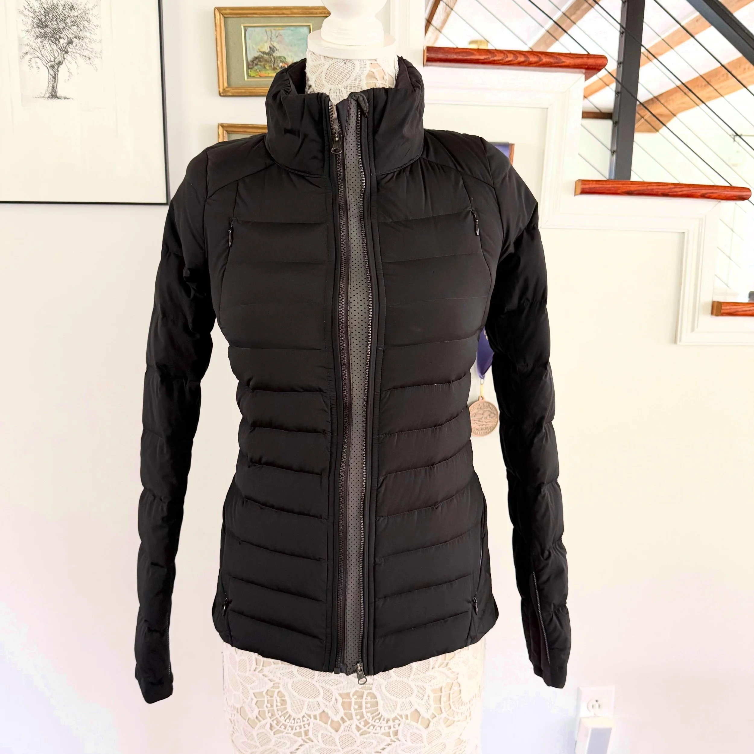 Lulu🍋 Fluffed Up jacket 
$75 ($198 retail!)
.
.
$8 shipping continental US
Free shipping for purchases over $100
.
.
FOLLOW OUR BACKUP ACCOUNT: @seaagainconsignment