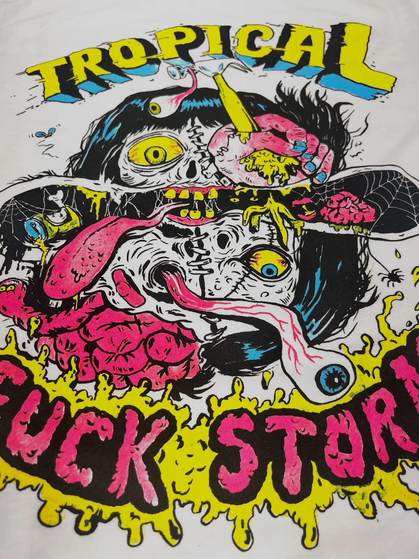 @tropical_fuck_storm brought the heat dome with them from Australia to kick off their US tour with two sold out shows at @emptybottle today and tomorrow! 

Six color sim process on white tees- get em while they&rsquo;re (and it&rsquo;s) hot! (I can m
