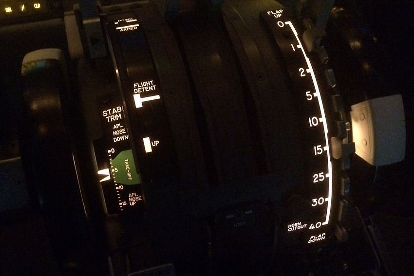 B737-600 NG Backlighting (LED White Light)