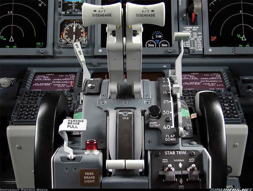 B737-600 NG Throttle Quadrant